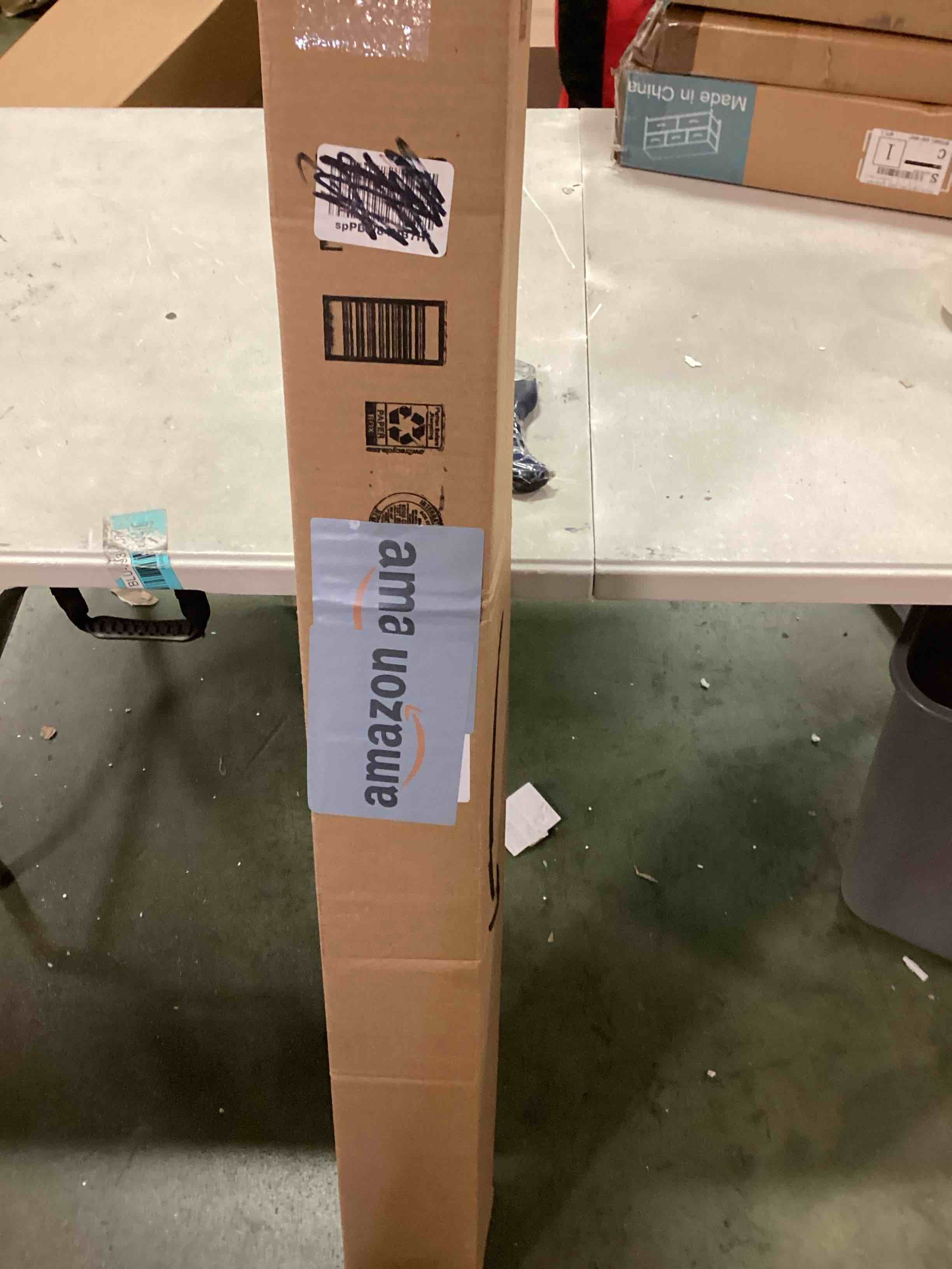 https://s3.amazonaws.com/lotting-images-prod/bidfta/BLU6333780_1712259991150.jpeg
