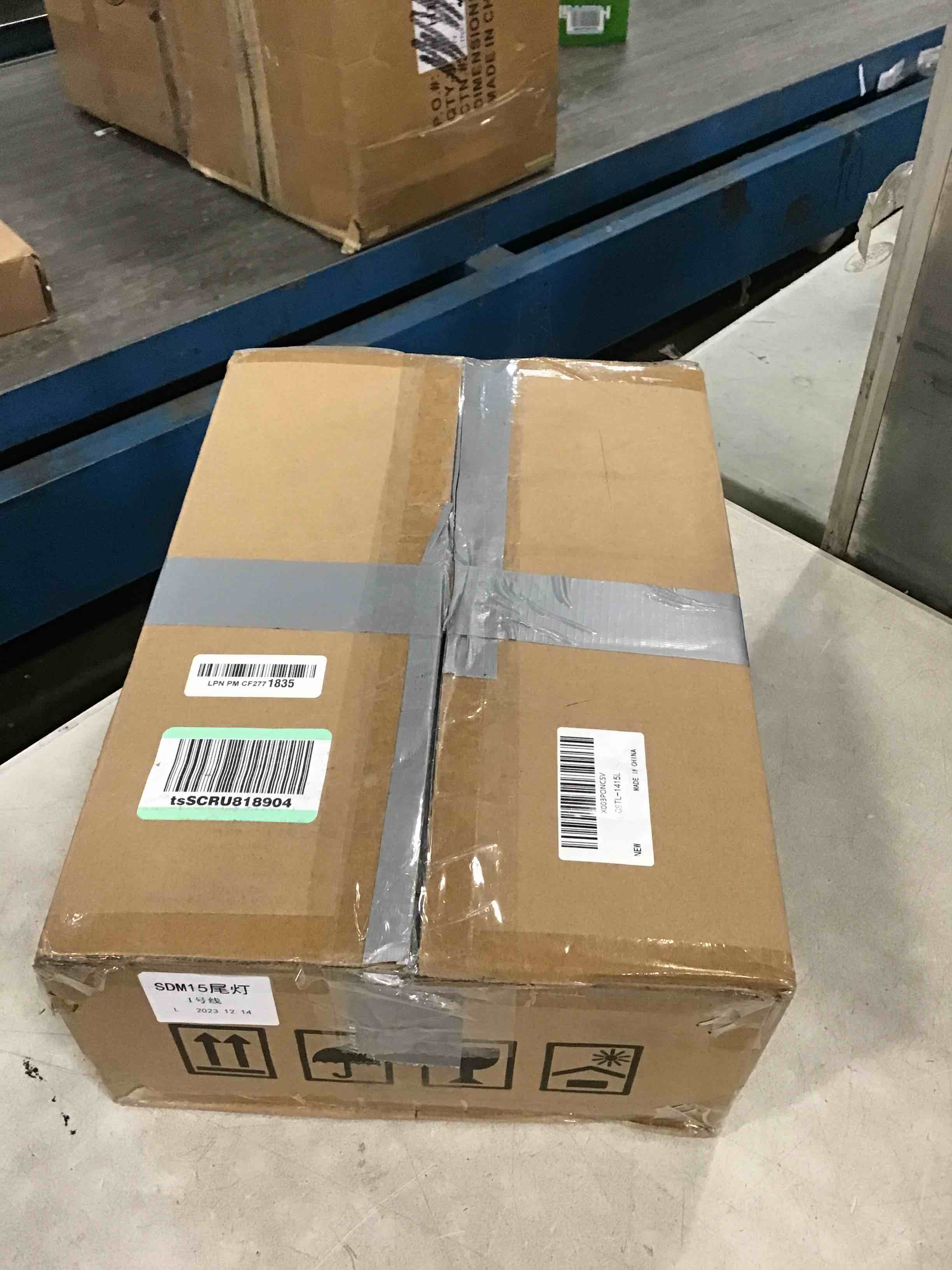https://s3.amazonaws.com/lotting-images-prod/bidfta/BLU6333985_1712425639949.jpeg