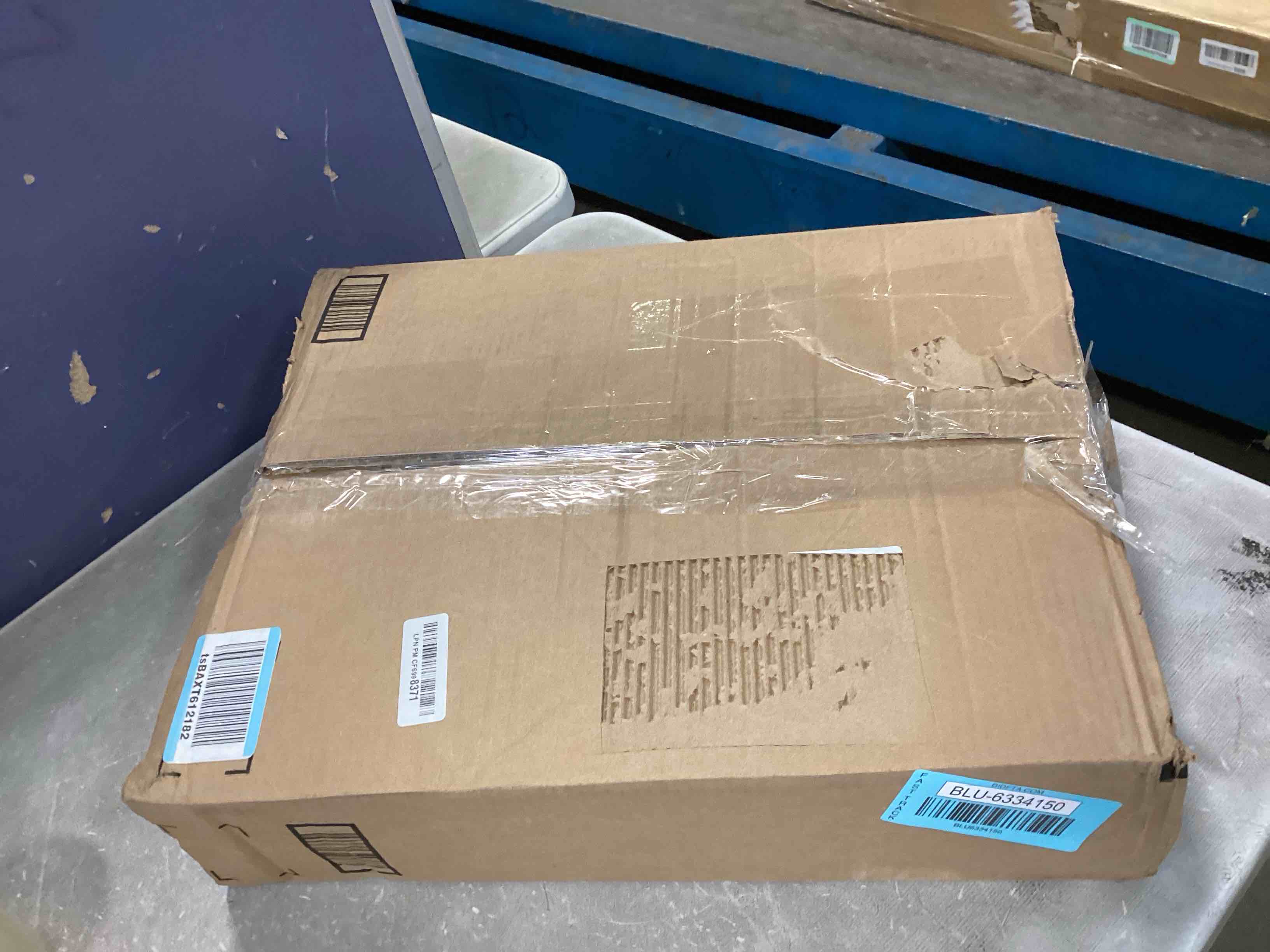 https://s3.amazonaws.com/lotting-images-prod/bidfta/BLU6334150_1712591531313.jpeg