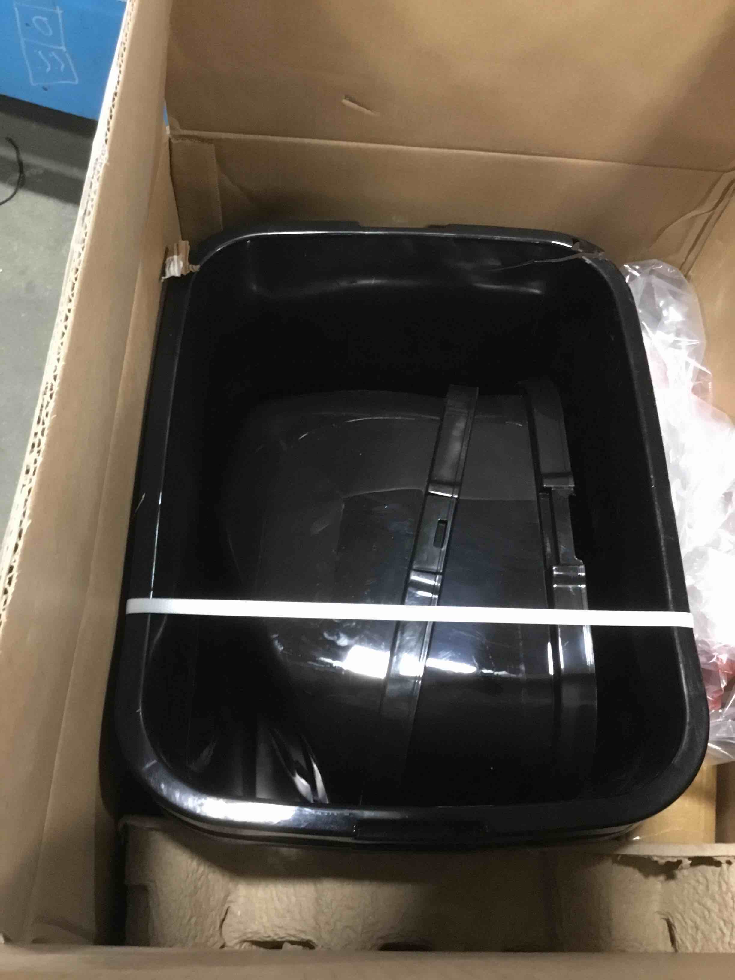 https://s3.amazonaws.com/lotting-images-prod/bidfta/BLU6334378_1712668775336.jpeg