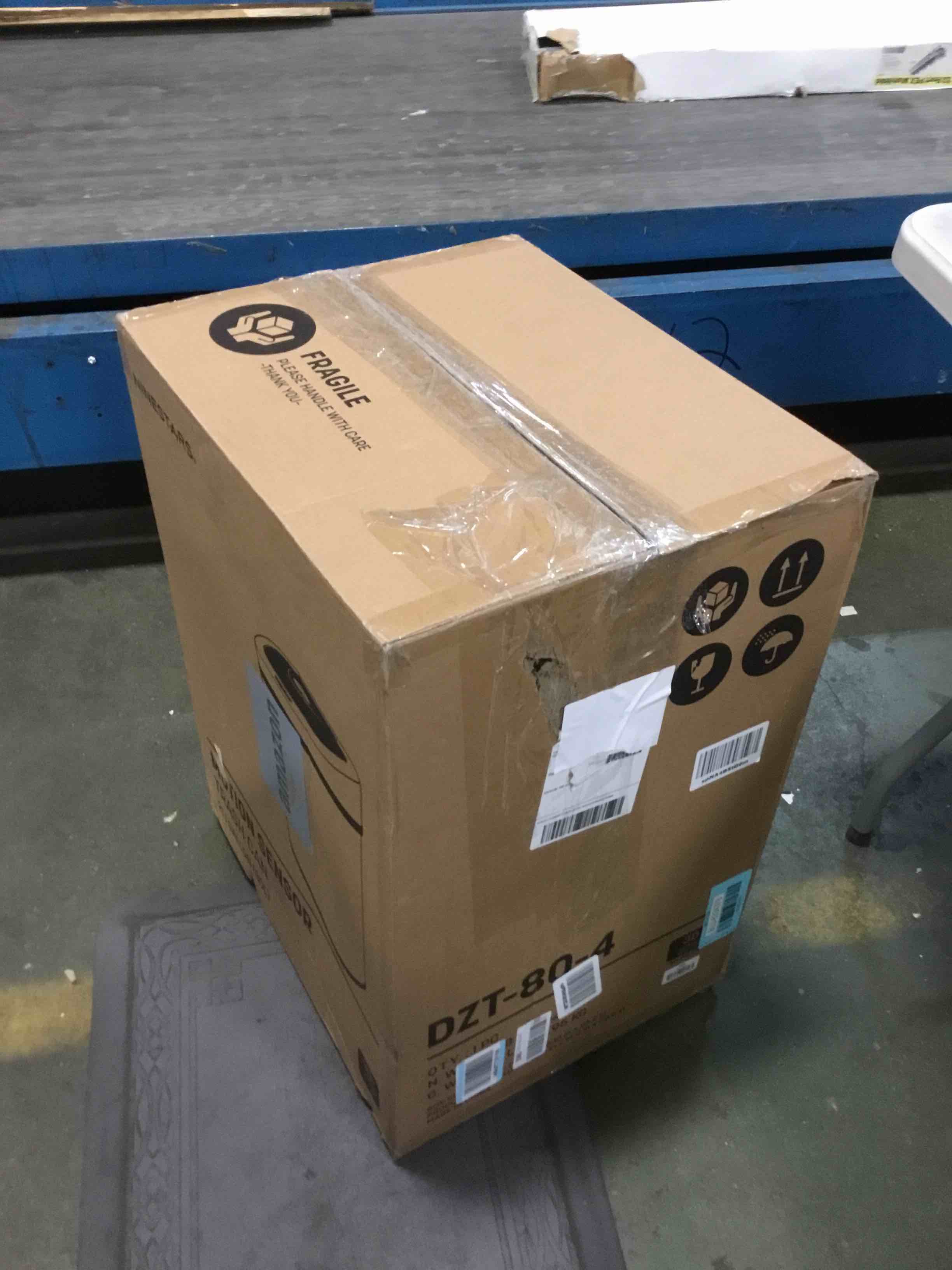 https://s3.amazonaws.com/lotting-images-prod/bidfta/BLU6334378_1712668802717.jpeg