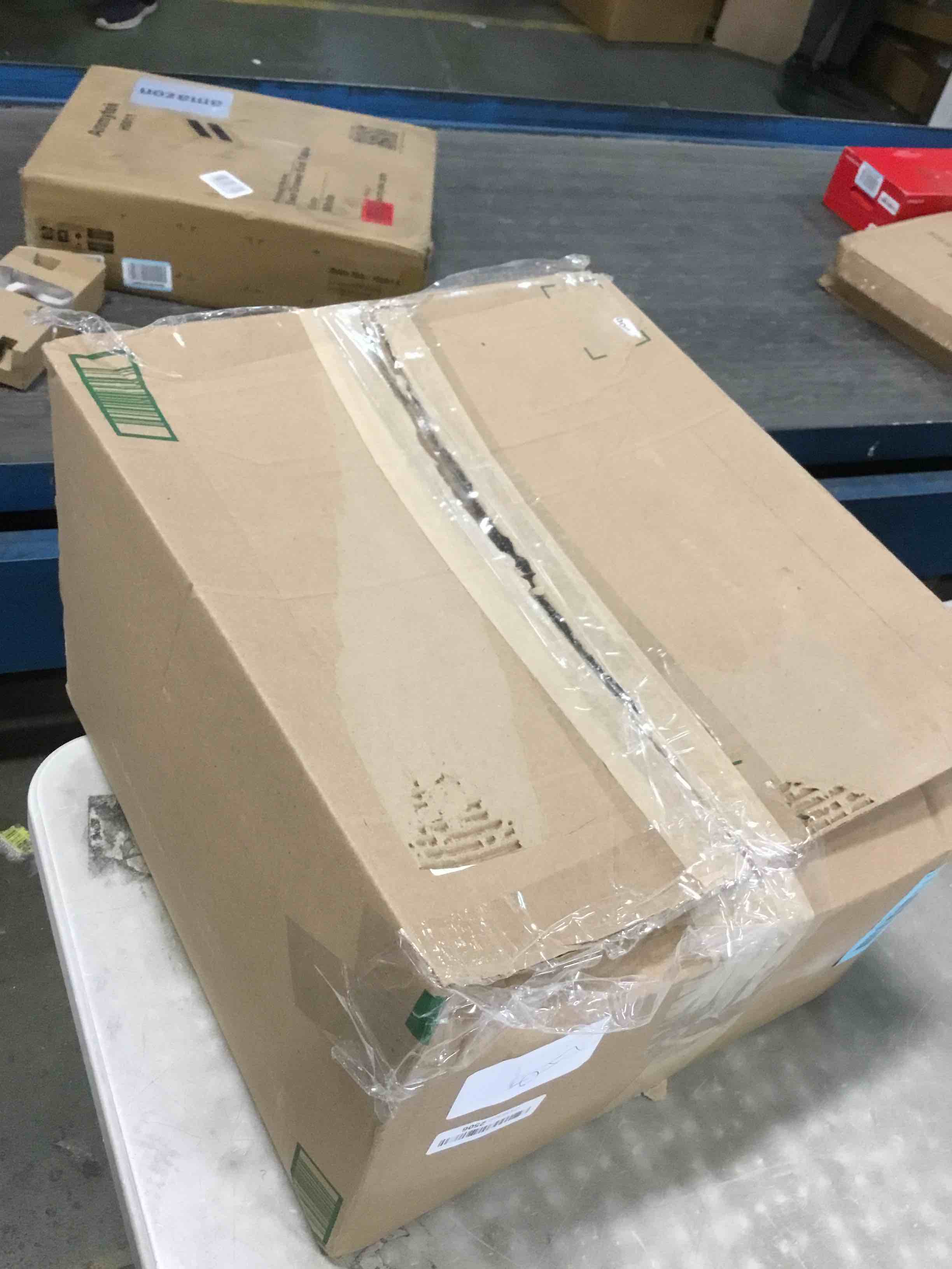 https://s3.amazonaws.com/lotting-images-prod/bidfta/BLU6334537_1712680221367.jpeg