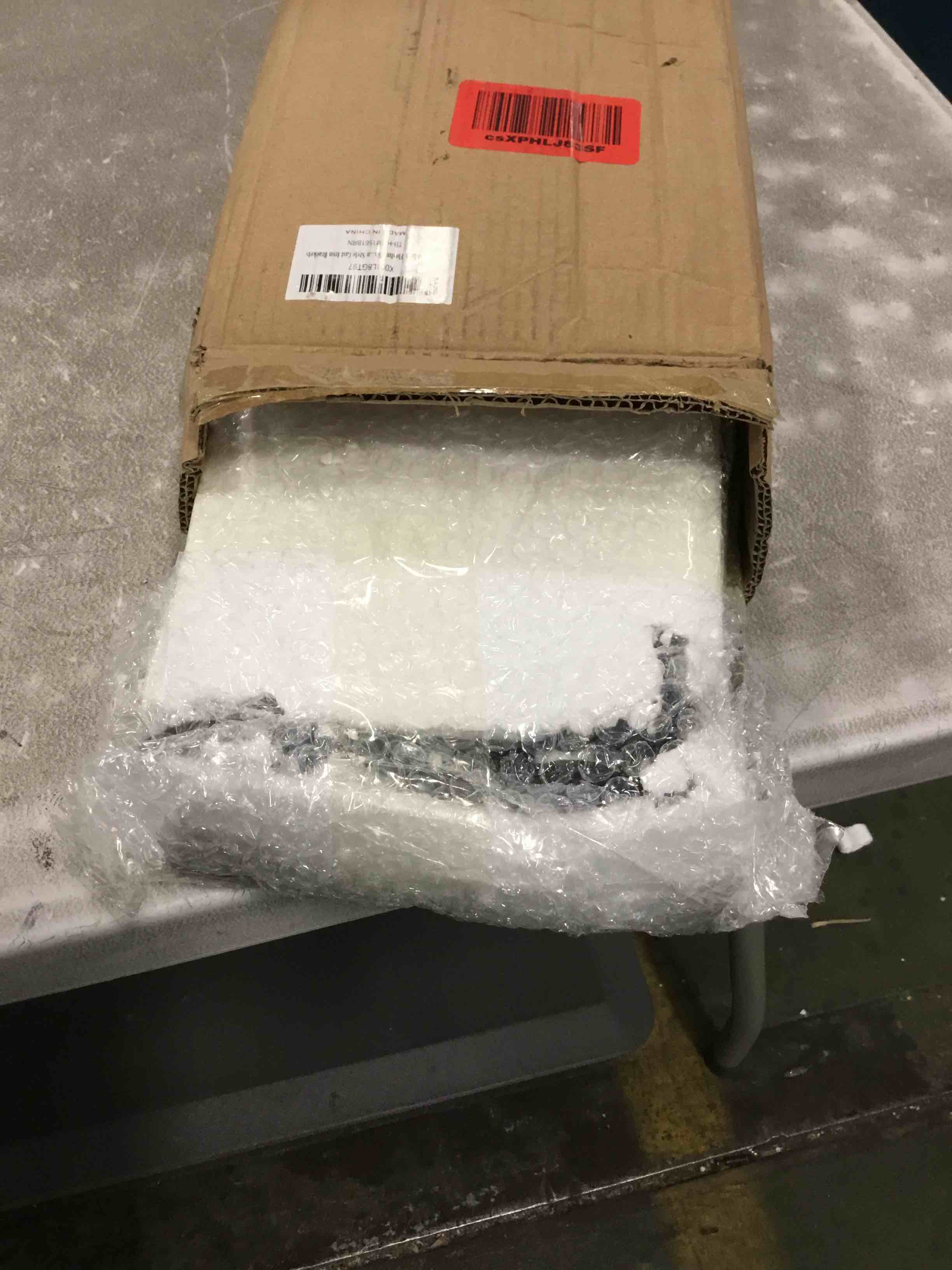 https://s3.amazonaws.com/lotting-images-prod/bidfta/BLU6334661_1712754411598.jpeg