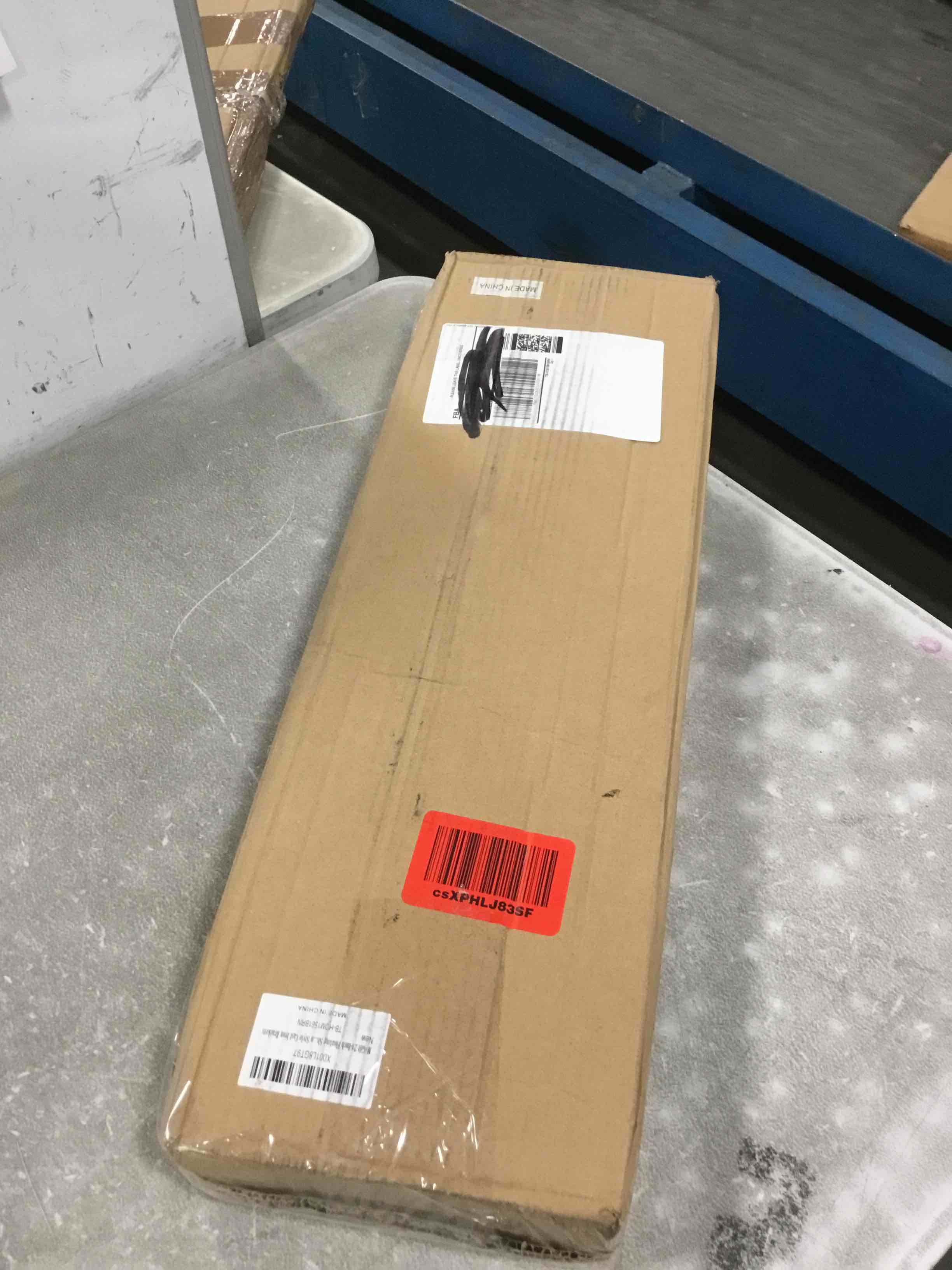 https://s3.amazonaws.com/lotting-images-prod/bidfta/BLU6334661_1712754445137.jpeg