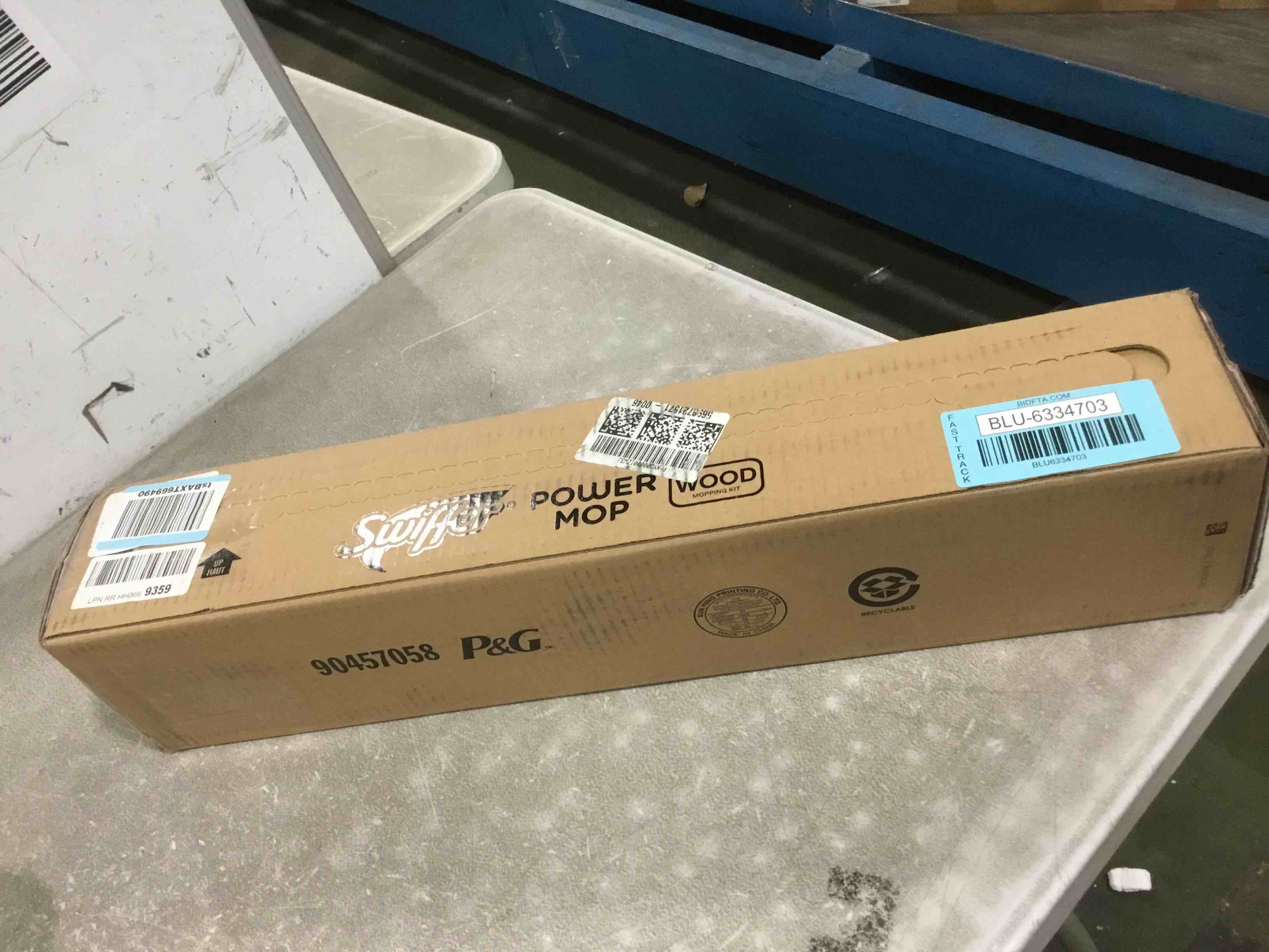 https://s3.amazonaws.com/lotting-images-prod/bidfta/BLU6334703_1712759511209.jpeg
