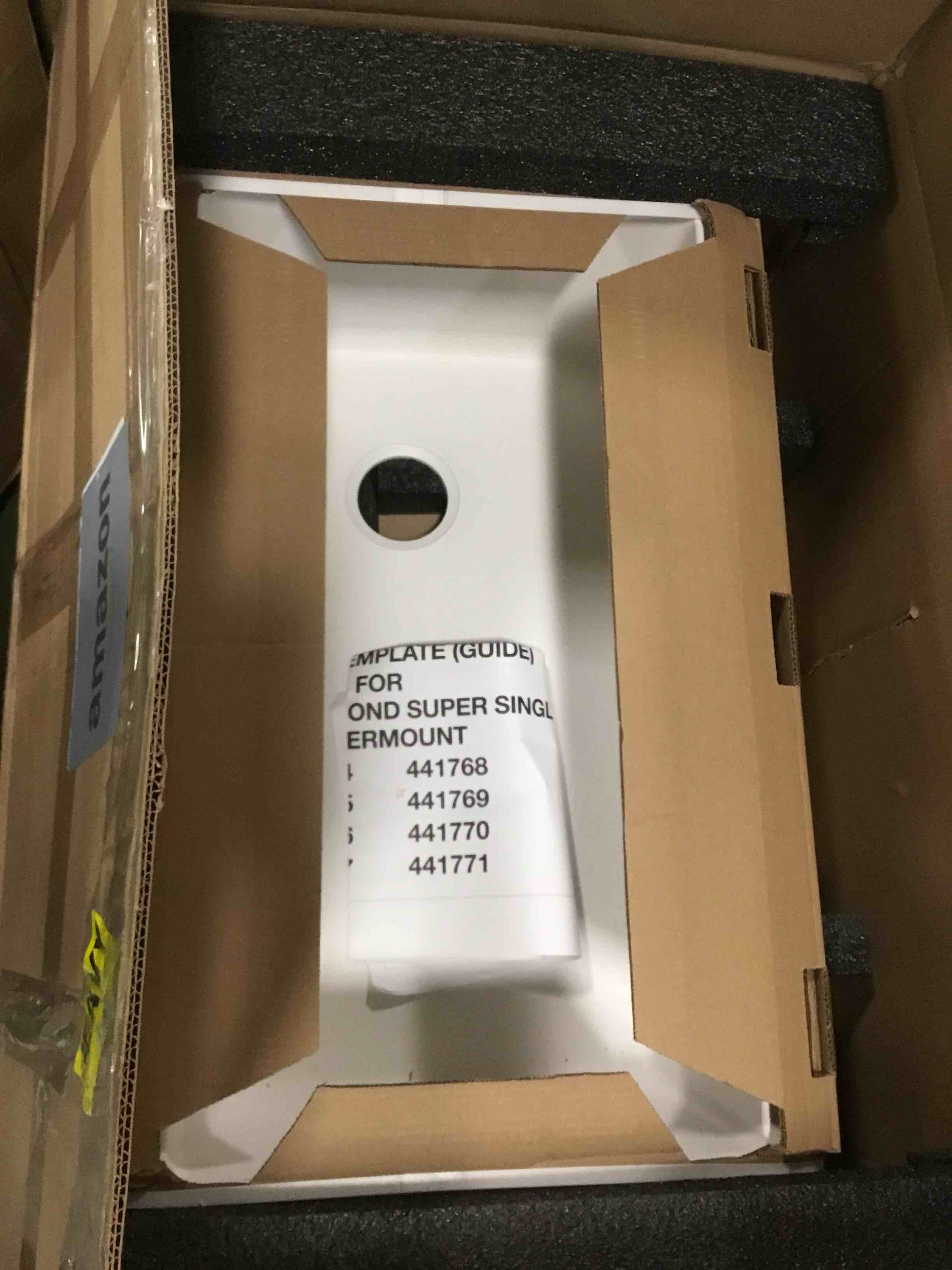 https://s3.amazonaws.com/lotting-images-prod/bidfta/BLU6334810_1712773477606.jpeg