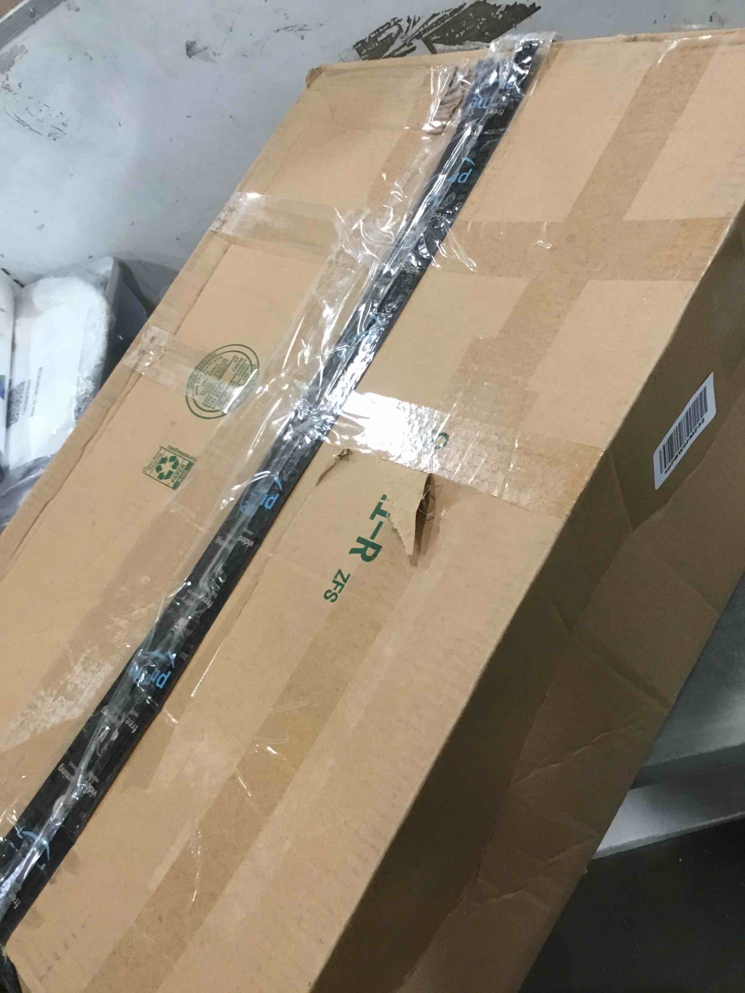 https://s3.amazonaws.com/lotting-images-prod/bidfta/BLU6335062_1711995181788.jpeg