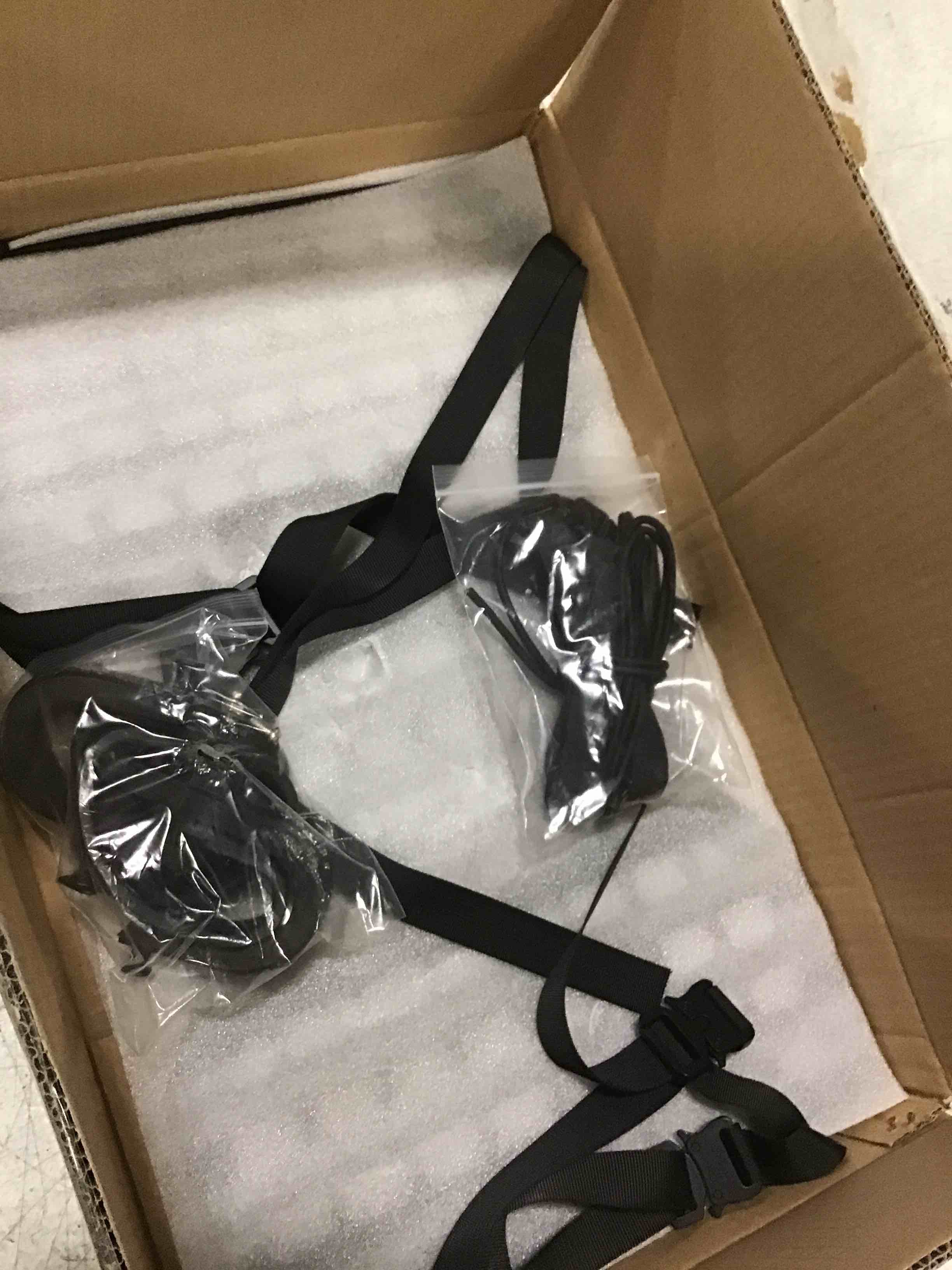 https://s3.amazonaws.com/lotting-images-prod/bidfta/BLU6335167_1712061355888.jpeg