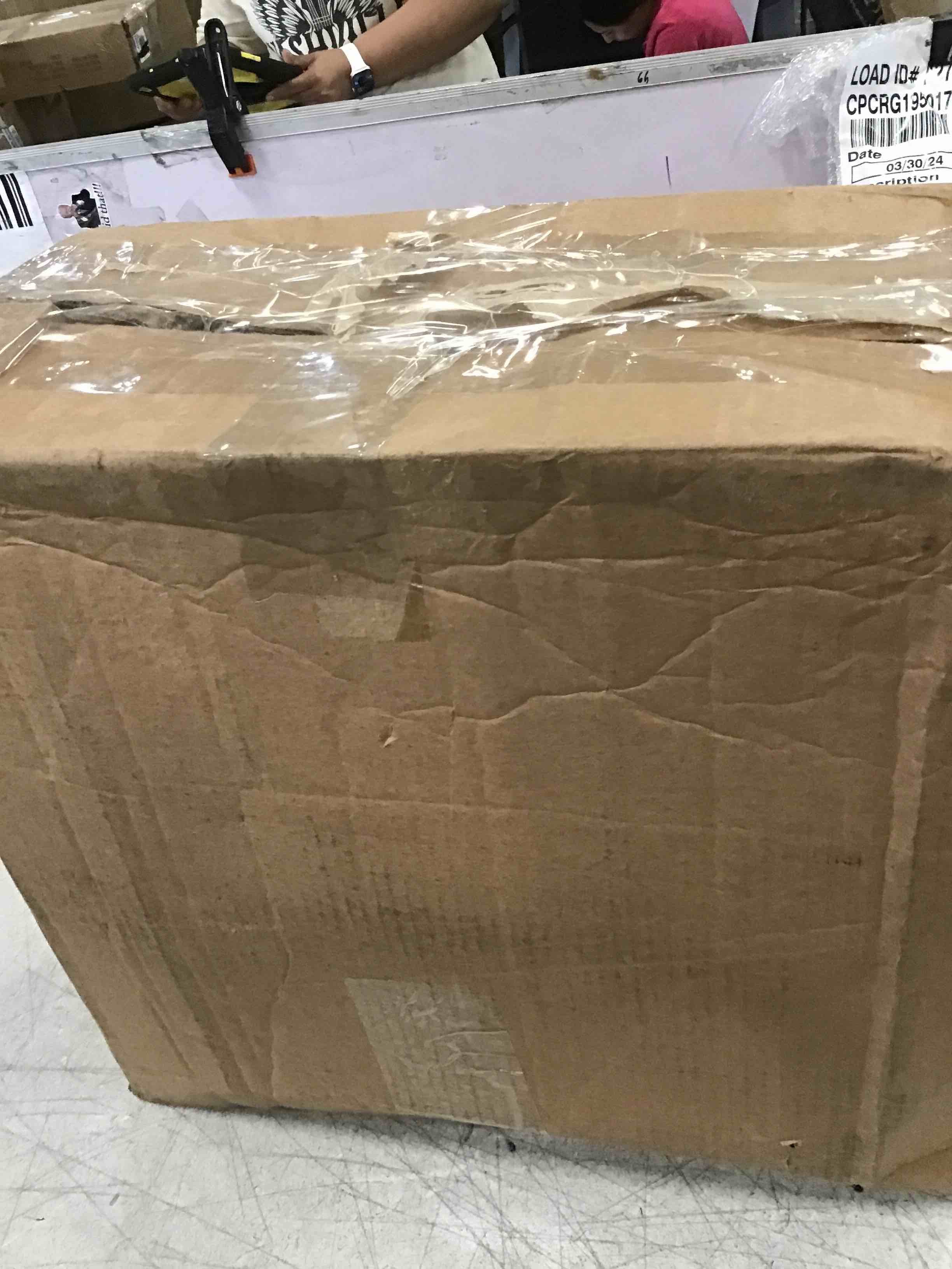 https://s3.amazonaws.com/lotting-images-prod/bidfta/BLU6335264_1712070831171.jpeg