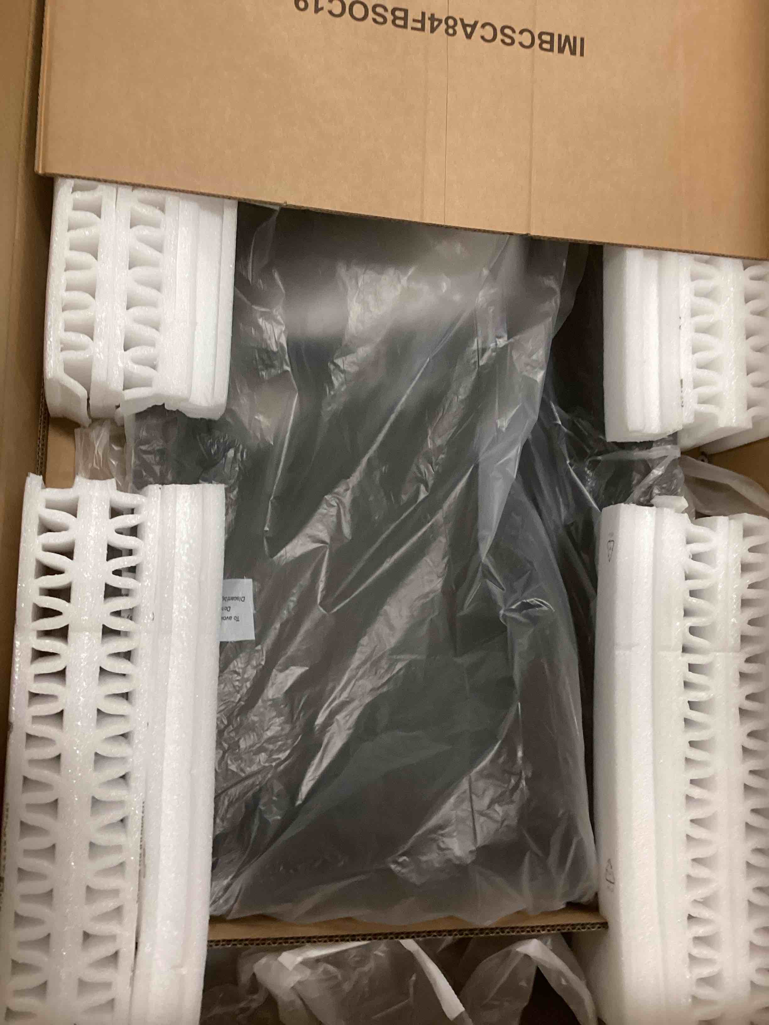 https://s3.amazonaws.com/lotting-images-prod/bidfta/BLU6336600_1711982083812.jpeg