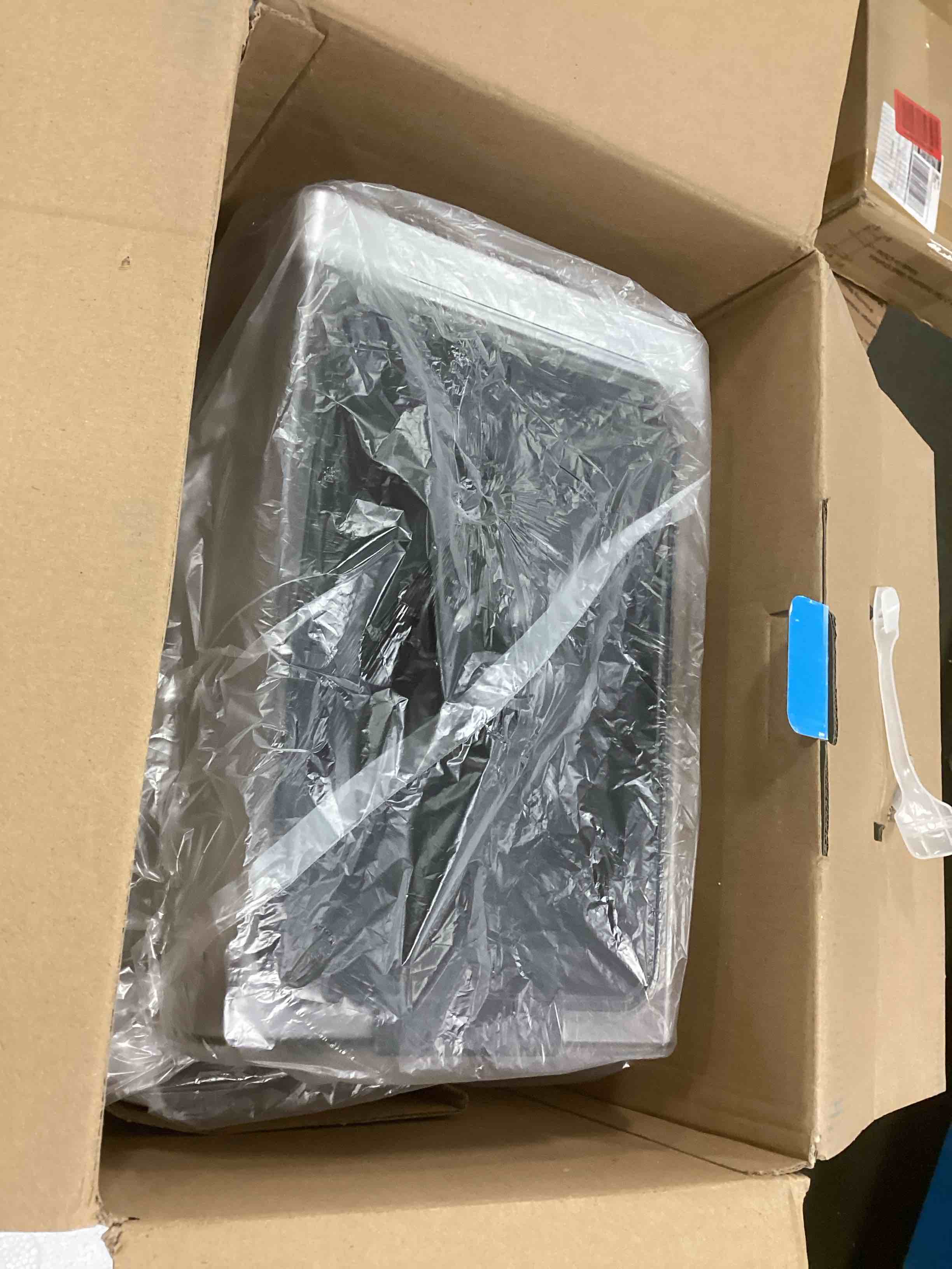 https://s3.amazonaws.com/lotting-images-prod/bidfta/BLU6336893_1712065958190.jpeg