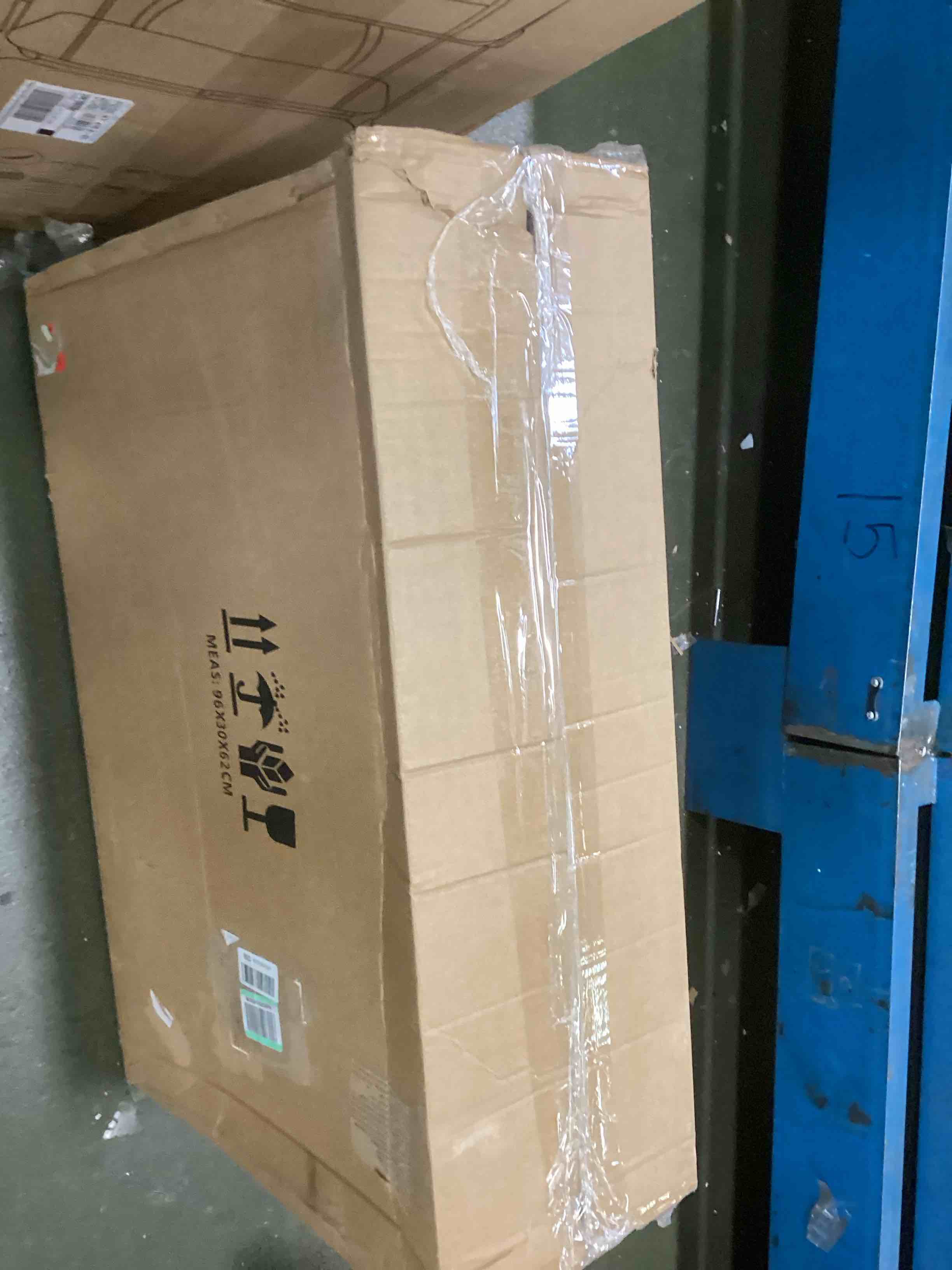 https://s3.amazonaws.com/lotting-images-prod/bidfta/BLU6336901_1712068169896.jpeg