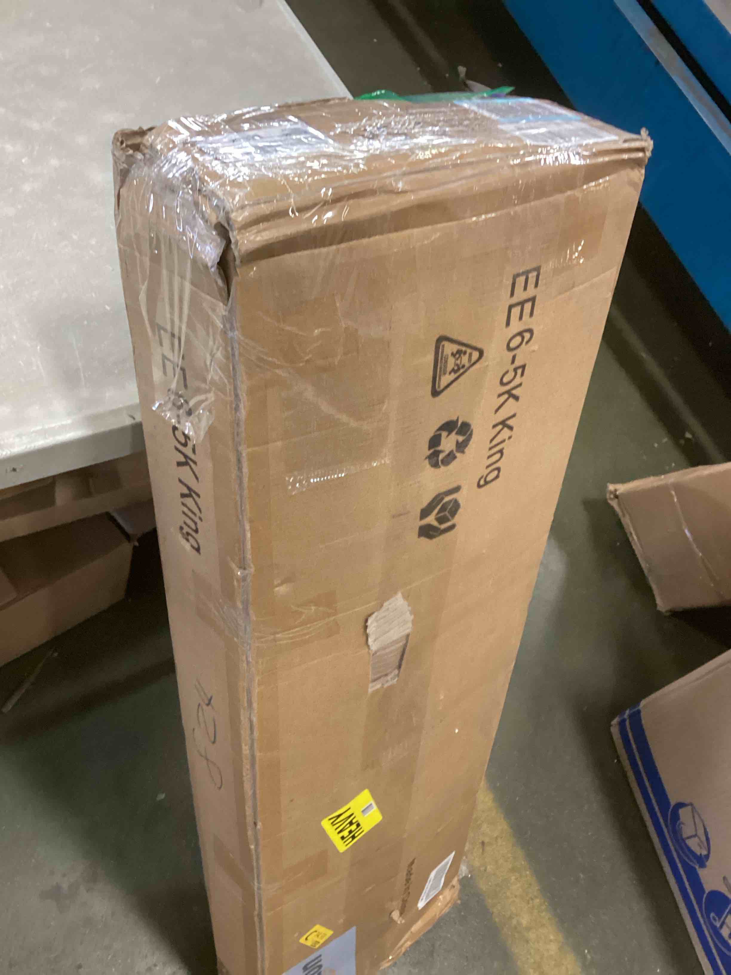 https://s3.amazonaws.com/lotting-images-prod/bidfta/BLU6336918_1712070349251.jpeg