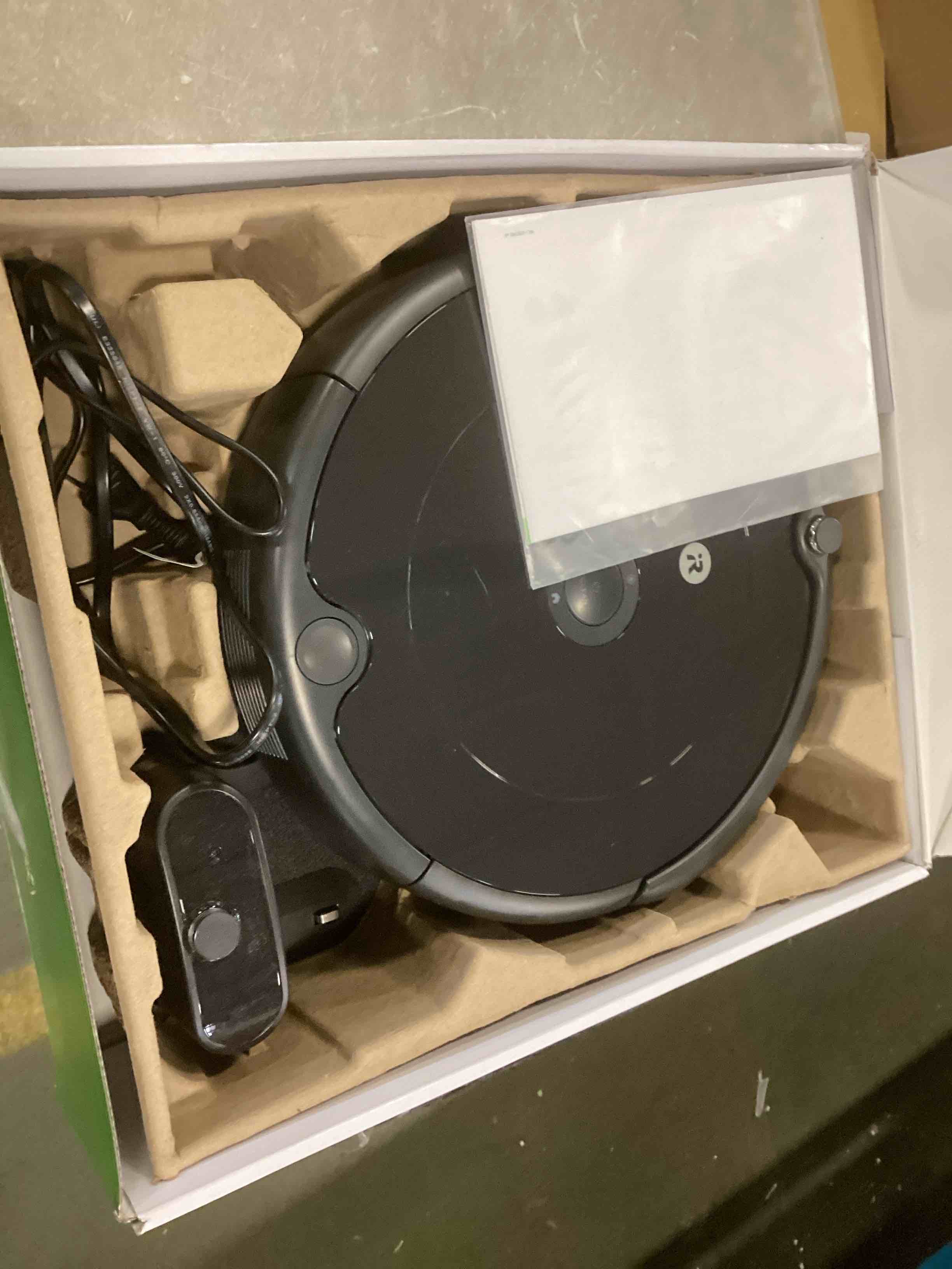 https://s3.amazonaws.com/lotting-images-prod/bidfta/BLU6337040_1712083946028.jpeg
