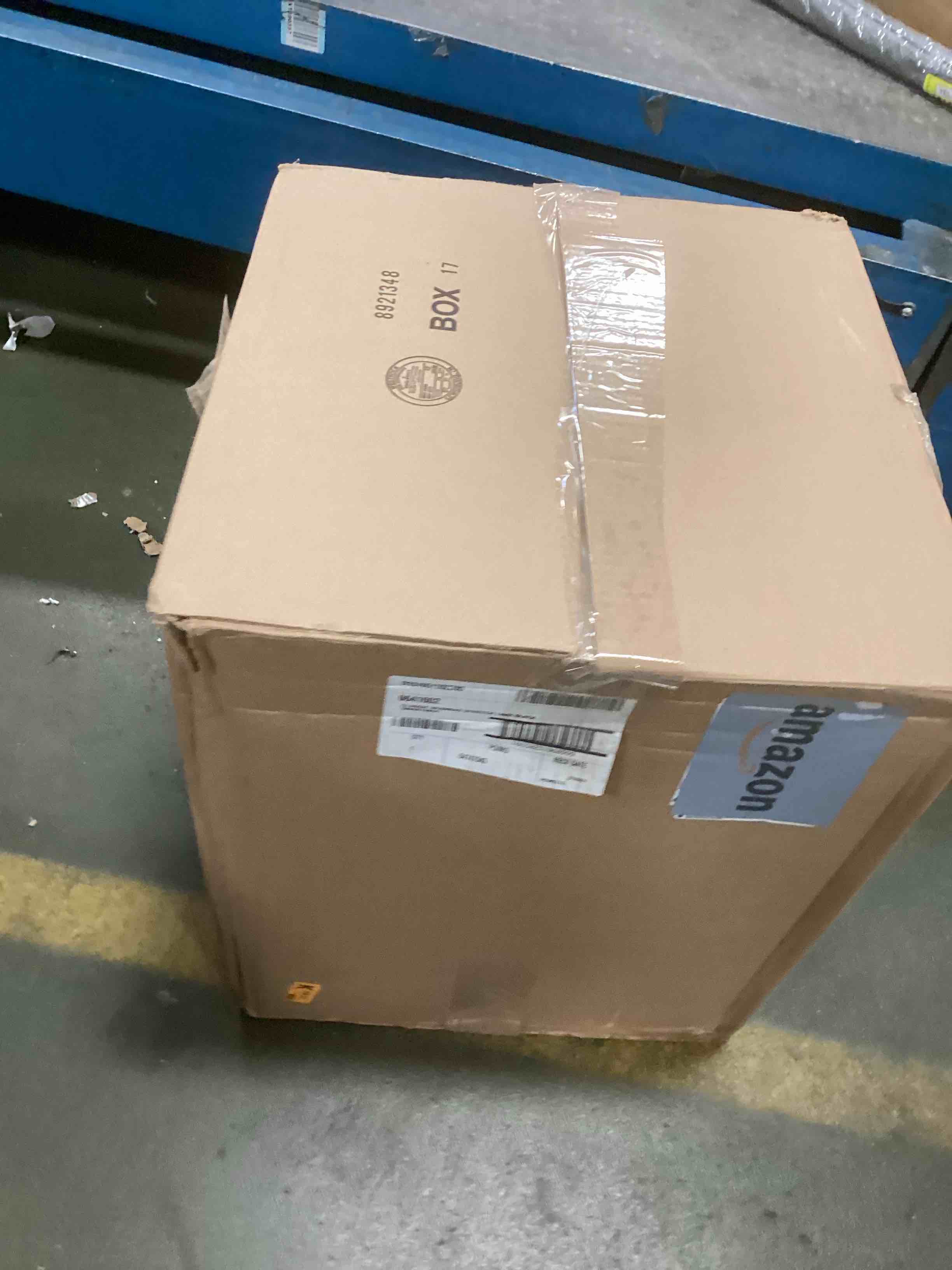 https://s3.amazonaws.com/lotting-images-prod/bidfta/BLU6337136_1712150147784.jpeg