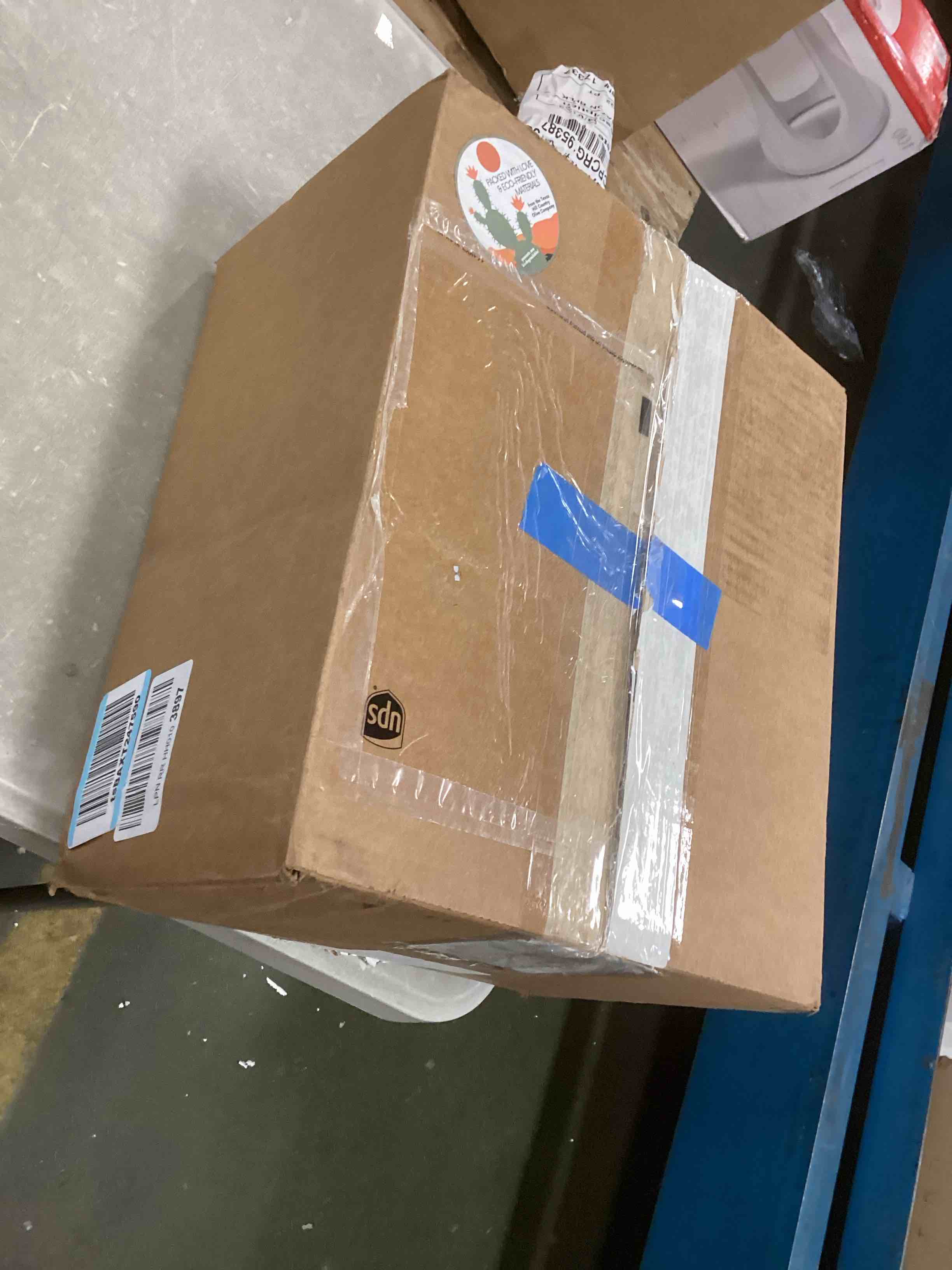 https://s3.amazonaws.com/lotting-images-prod/bidfta/BLU6337179_1712156506515.jpeg
