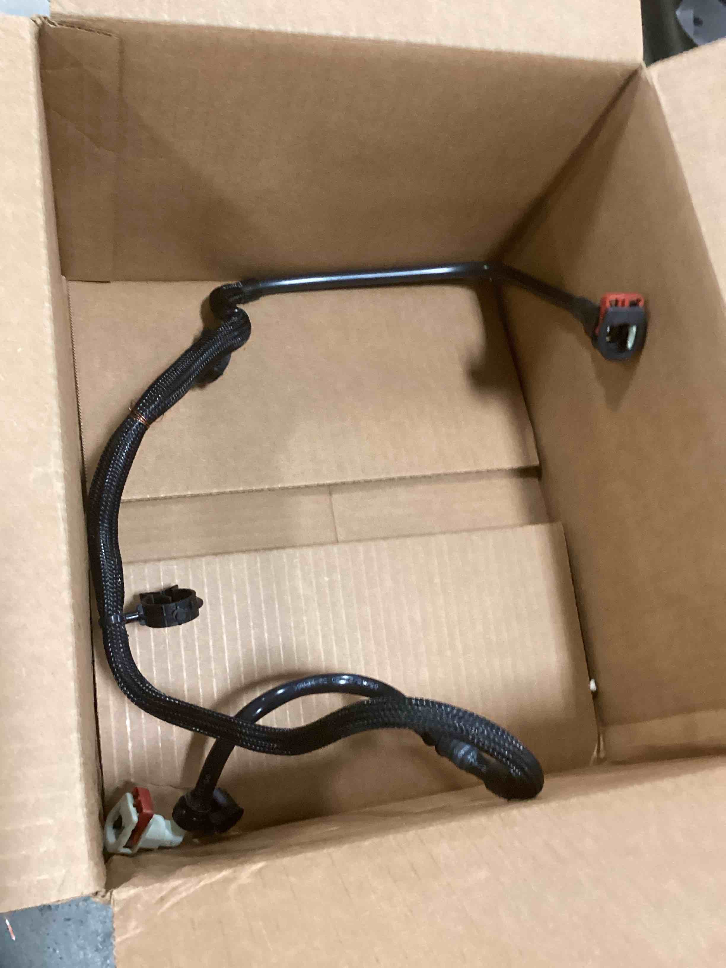 https://s3.amazonaws.com/lotting-images-prod/bidfta/BLU6337179_1712156523199.jpeg