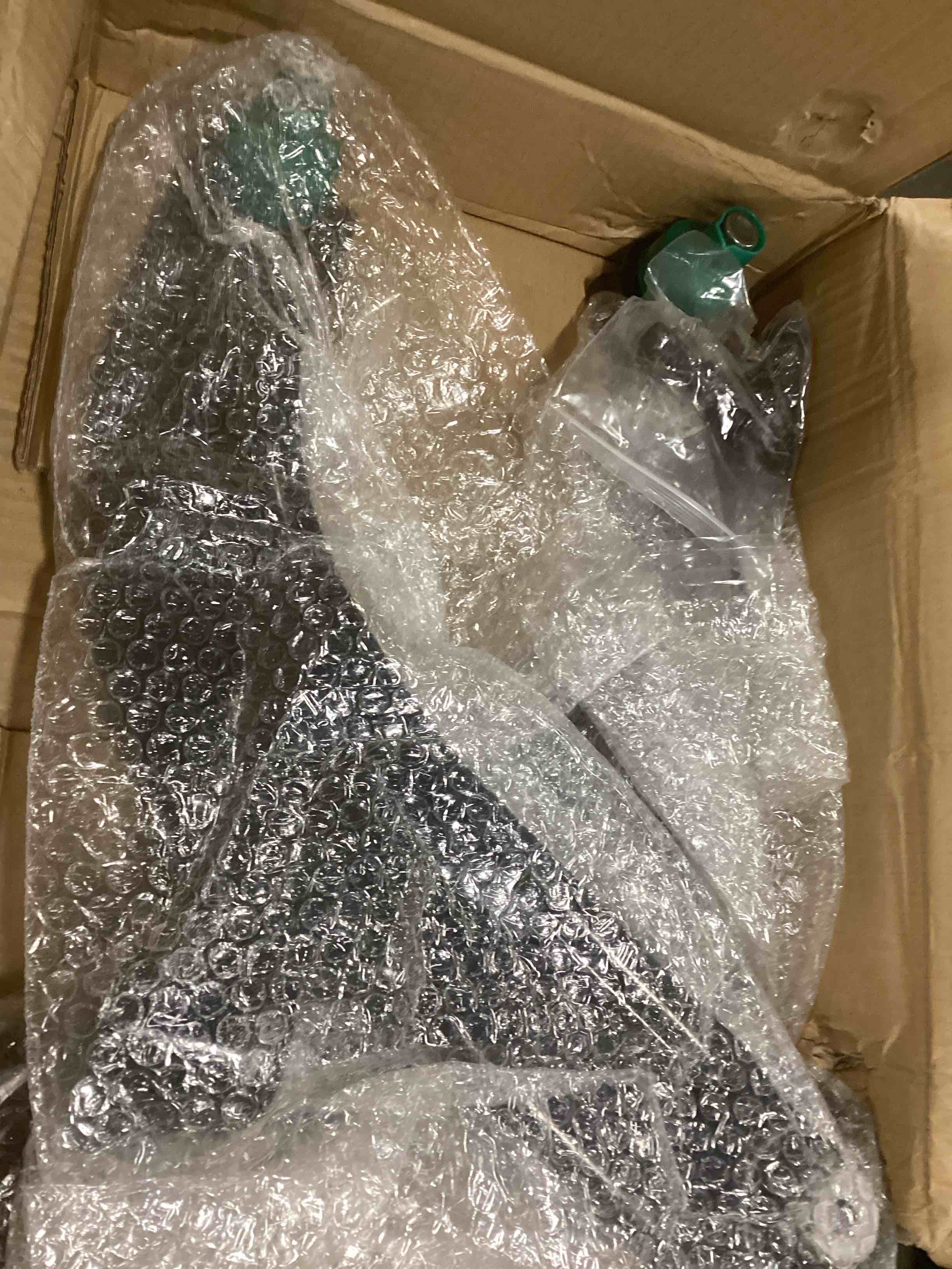 https://s3.amazonaws.com/lotting-images-prod/bidfta/BLU6337339_1712231587060.jpeg