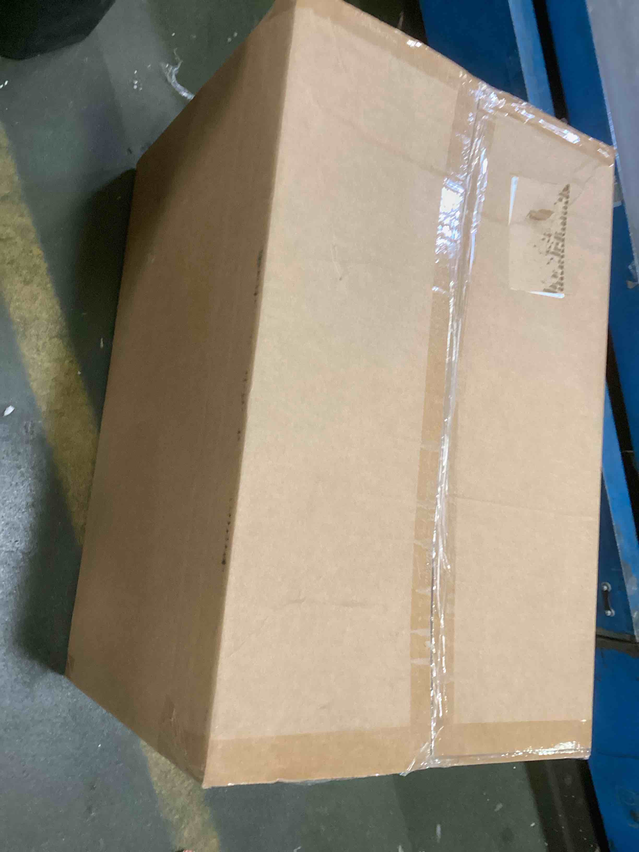 https://s3.amazonaws.com/lotting-images-prod/bidfta/BLU6337558_1712256760043.jpeg