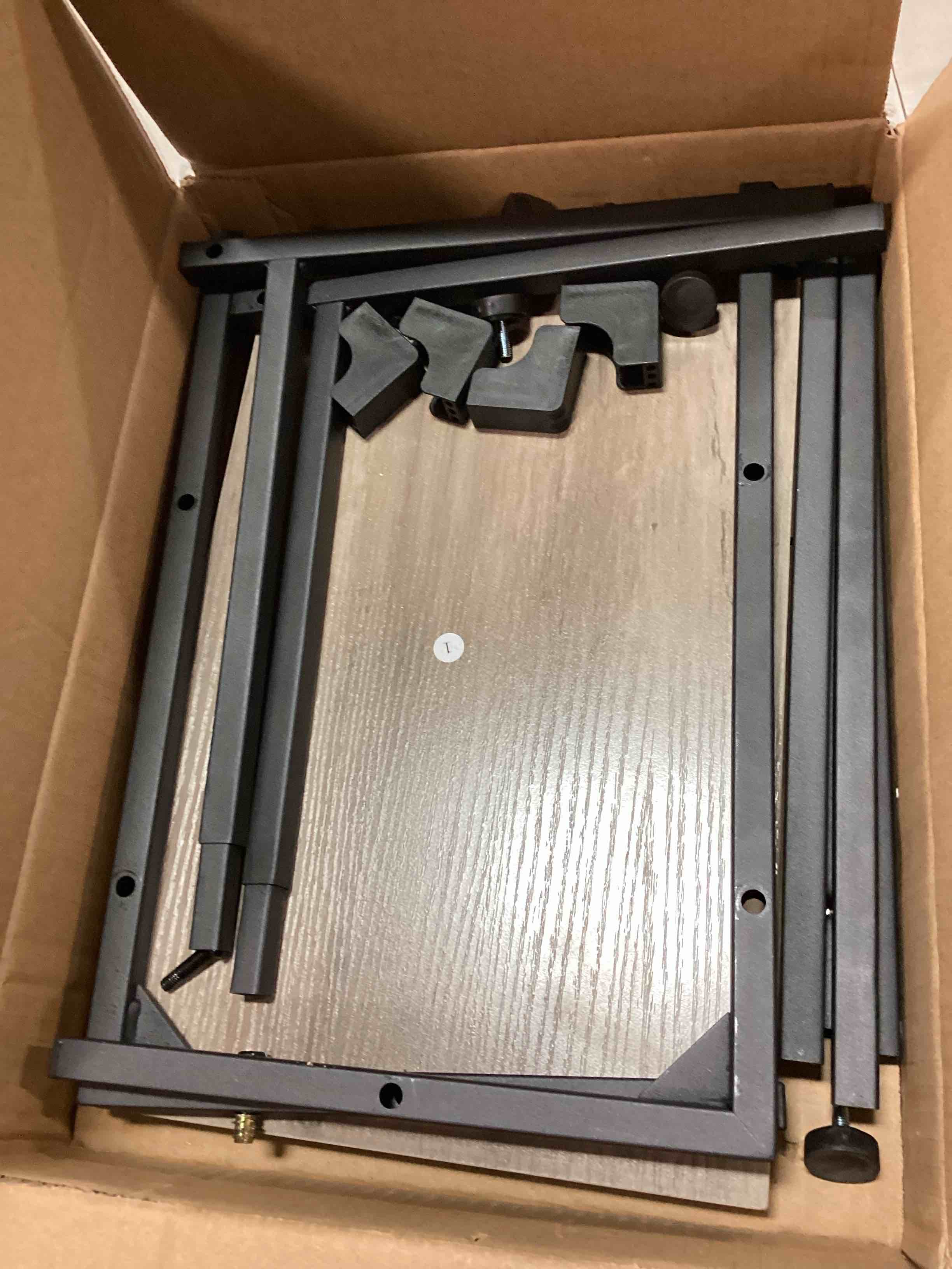 https://s3.amazonaws.com/lotting-images-prod/bidfta/BLU6338382_1712941972520.jpeg