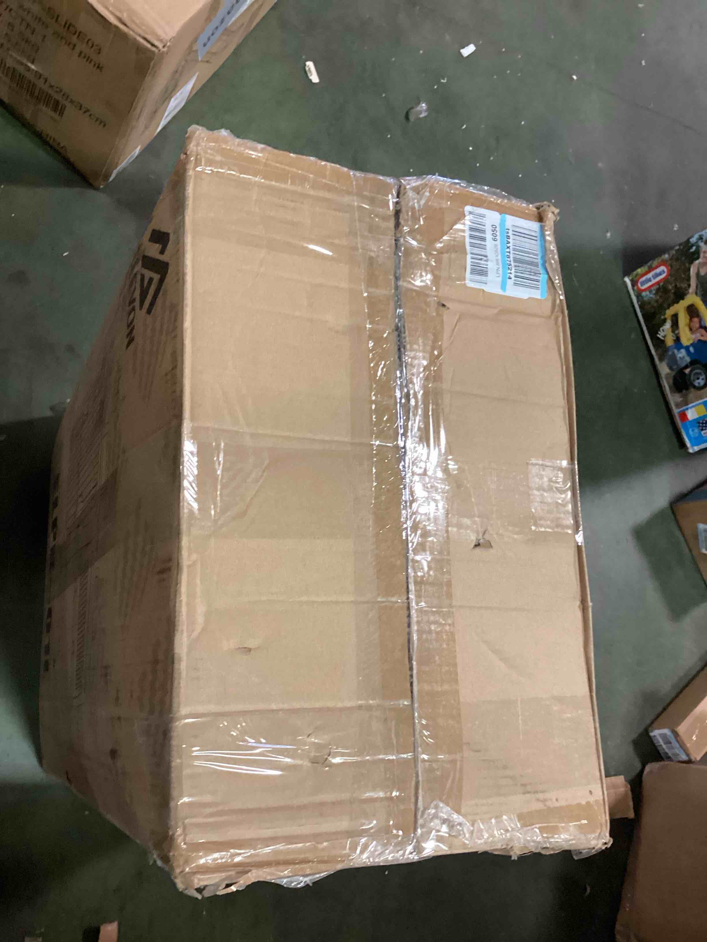 https://s3.amazonaws.com/lotting-images-prod/bidfta/BLU6338506_1713208685917.jpeg
