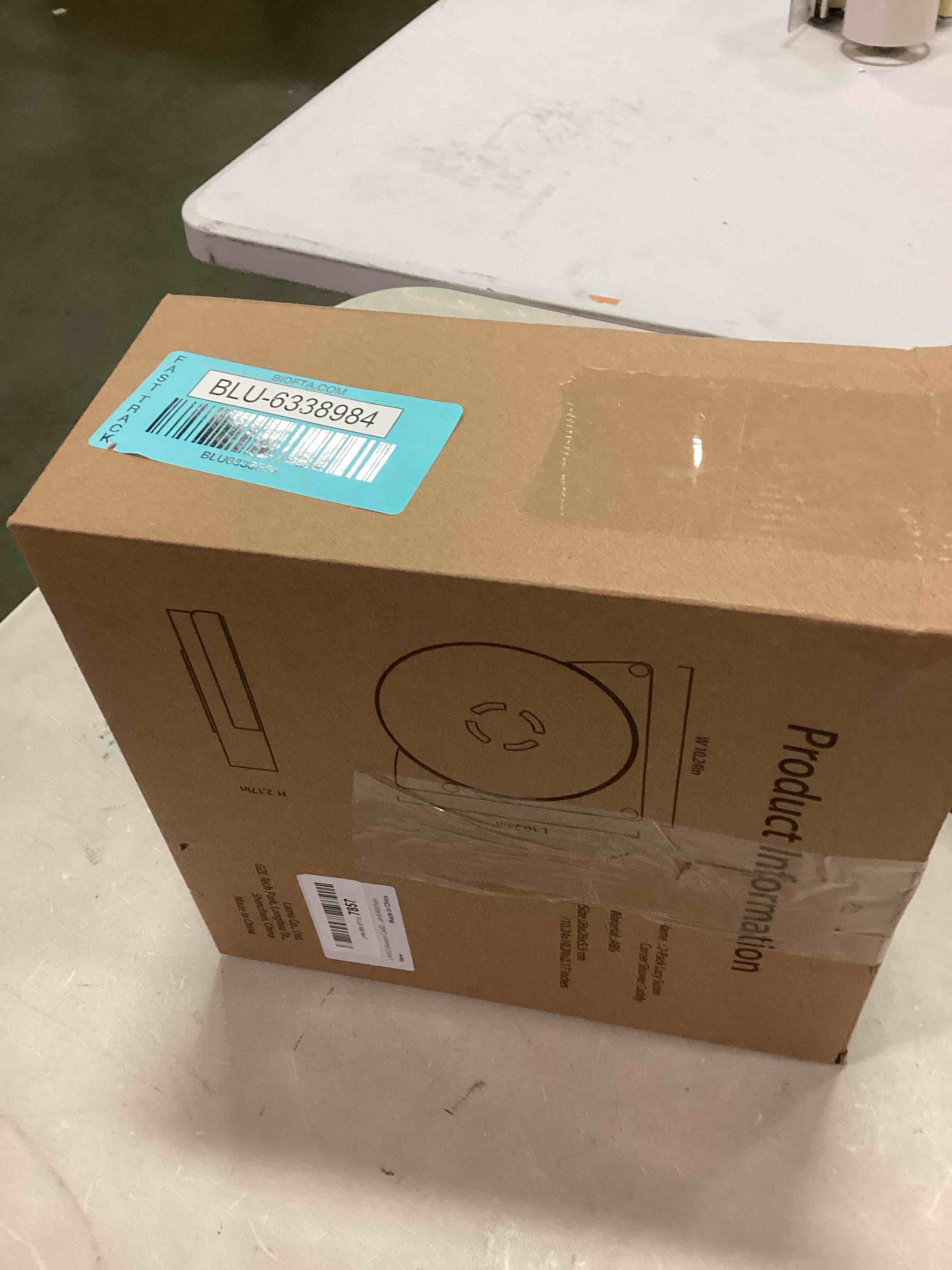 https://s3.amazonaws.com/lotting-images-prod/bidfta/BLU6338984_1713793031422.jpeg