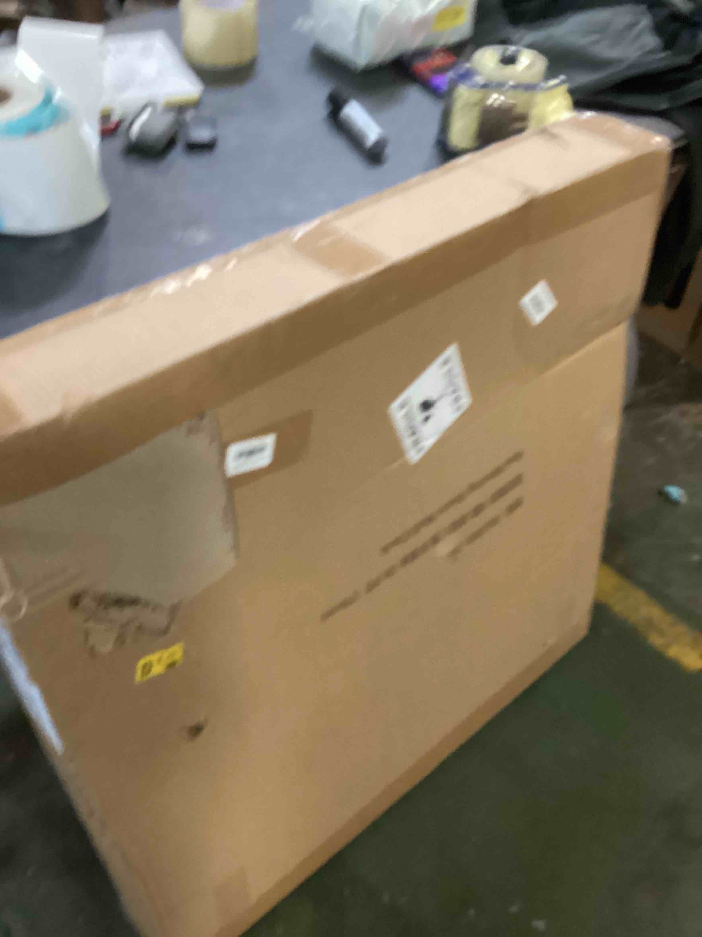 https://s3.amazonaws.com/lotting-images-prod/bidfta/BLU6339505_1711809209944.jpeg