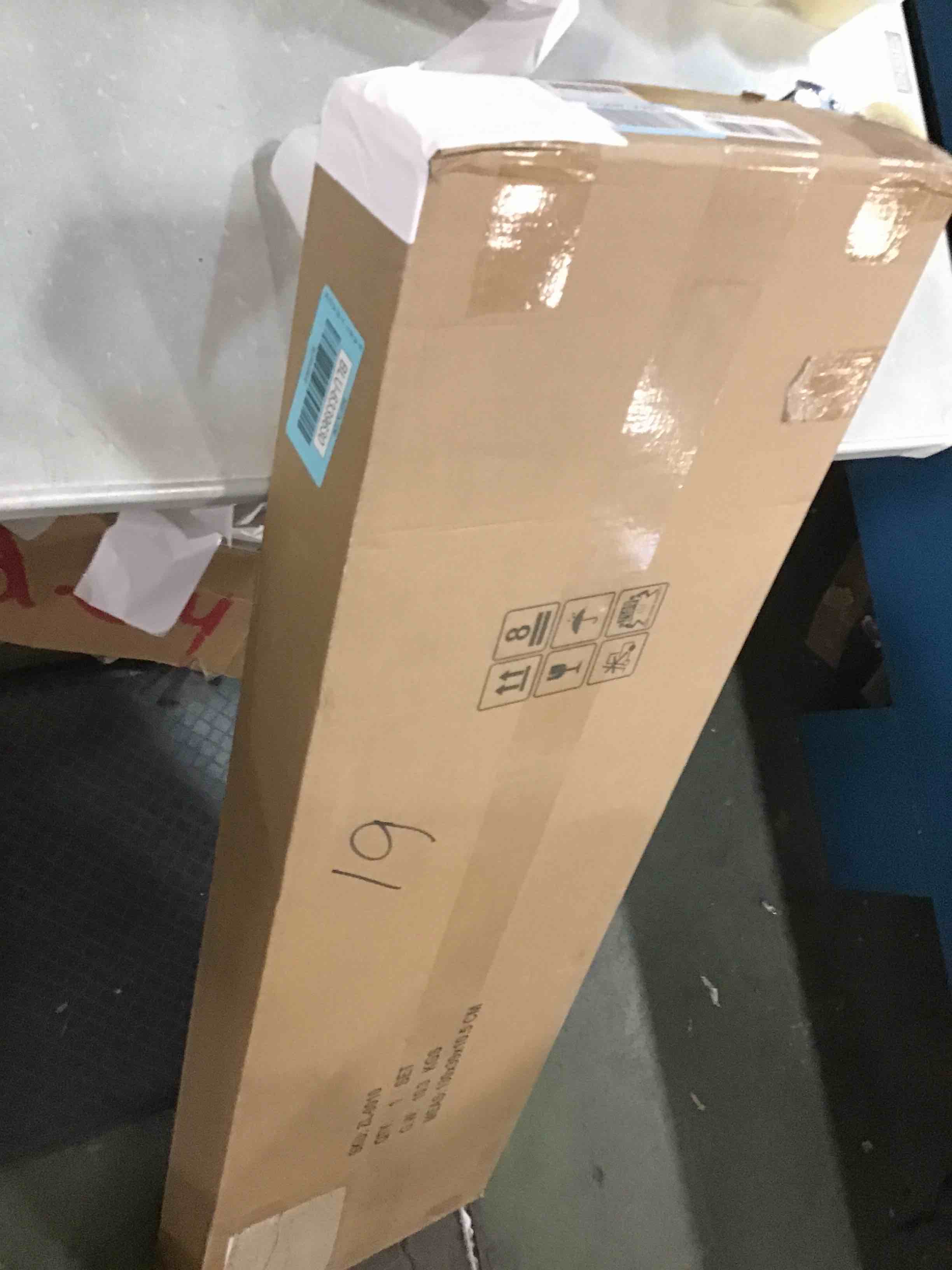 https://s3.amazonaws.com/lotting-images-prod/bidfta/BLU6339630_1712234314644.jpeg