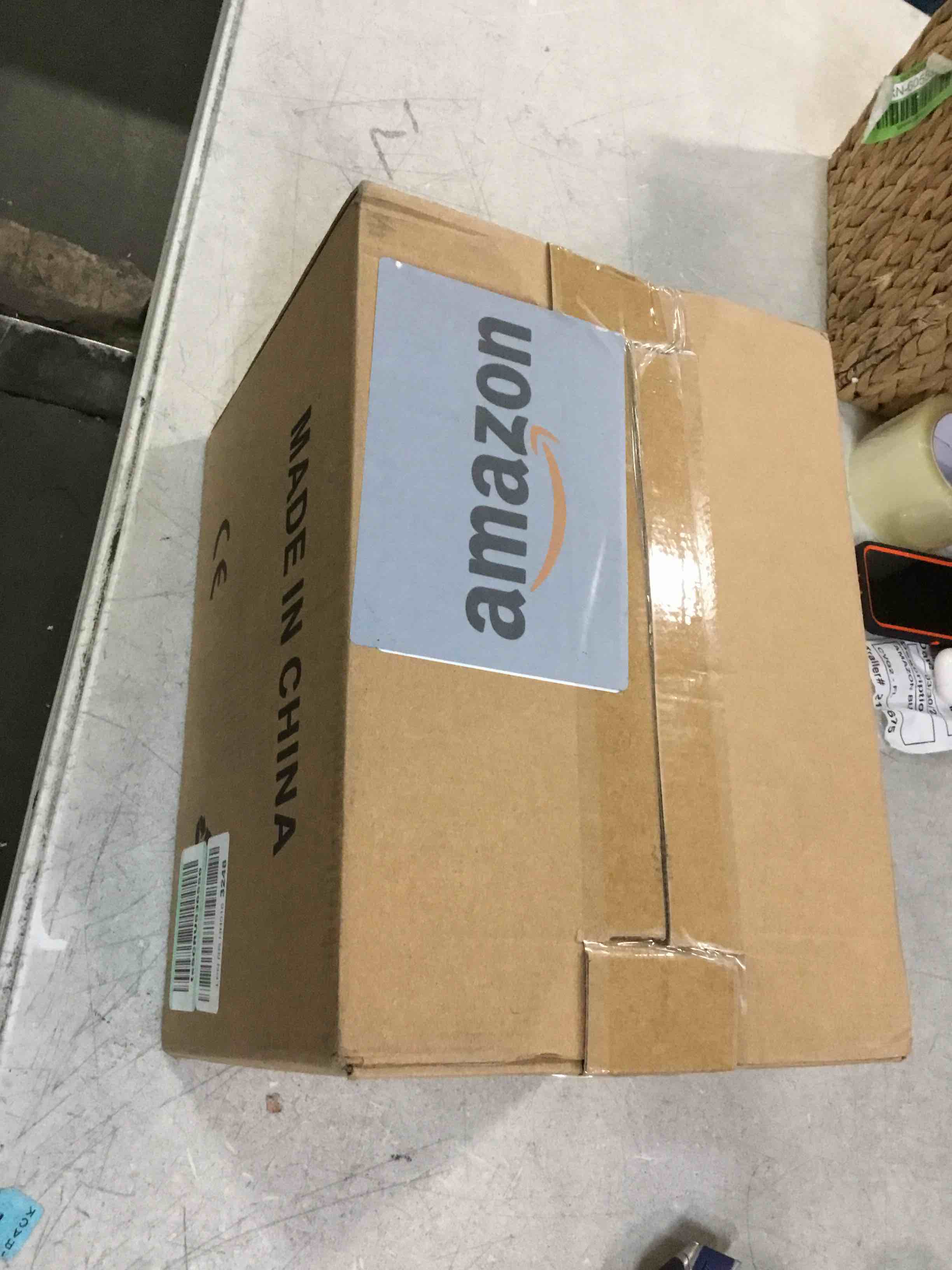https://s3.amazonaws.com/lotting-images-prod/bidfta/BLU6339864_1712324979906.jpeg