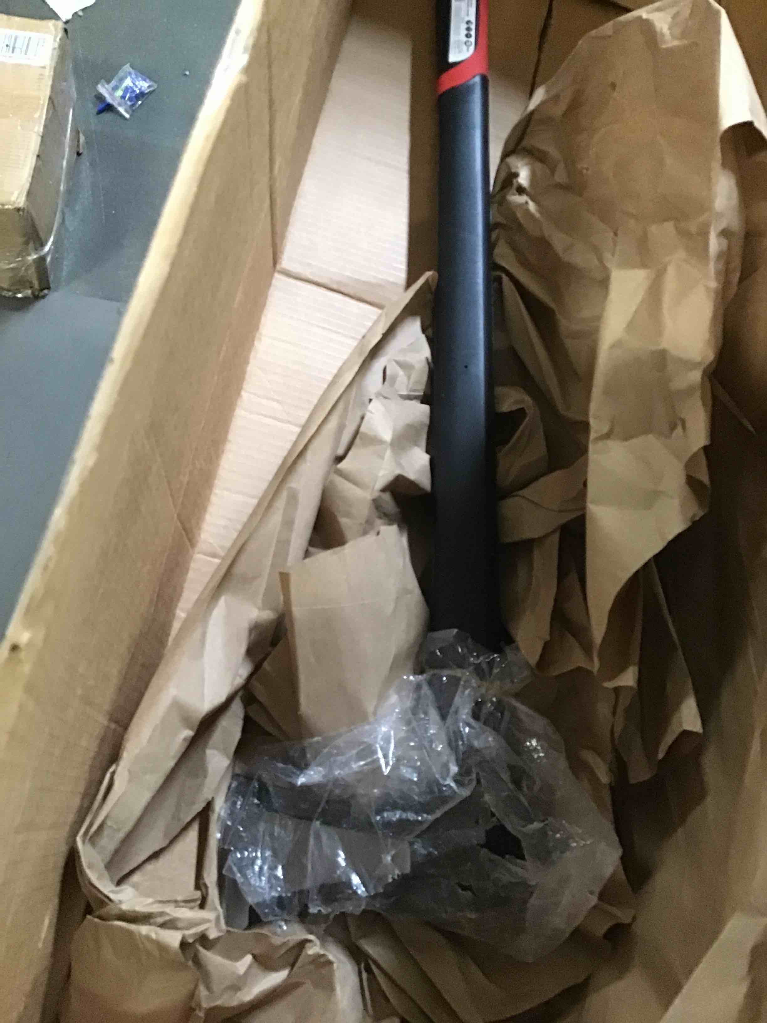 https://s3.amazonaws.com/lotting-images-prod/bidfta/BLU6340048_1712586103385.jpeg
