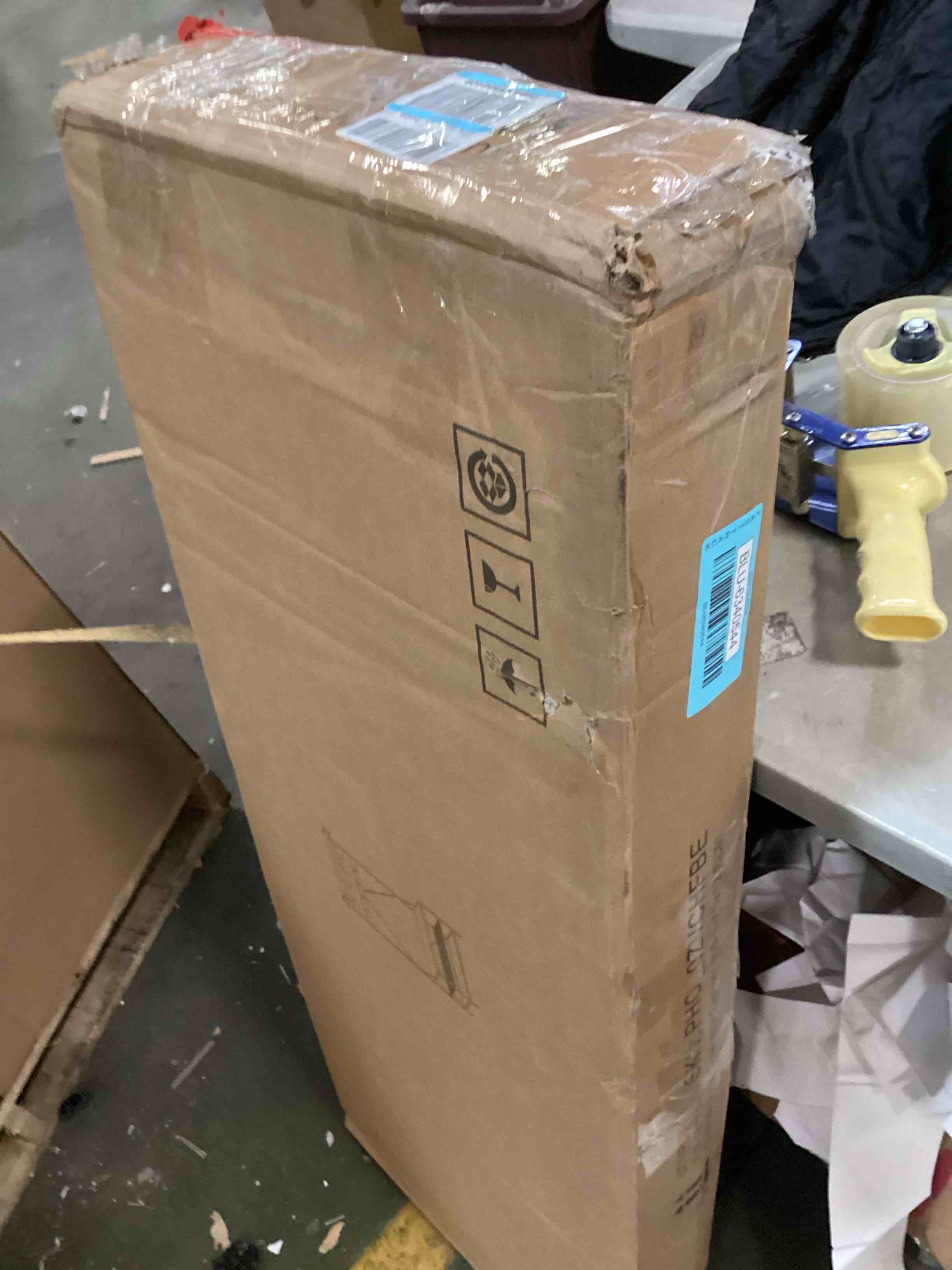 https://s3.amazonaws.com/lotting-images-prod/bidfta/BLU6340544_1712761081822.jpeg