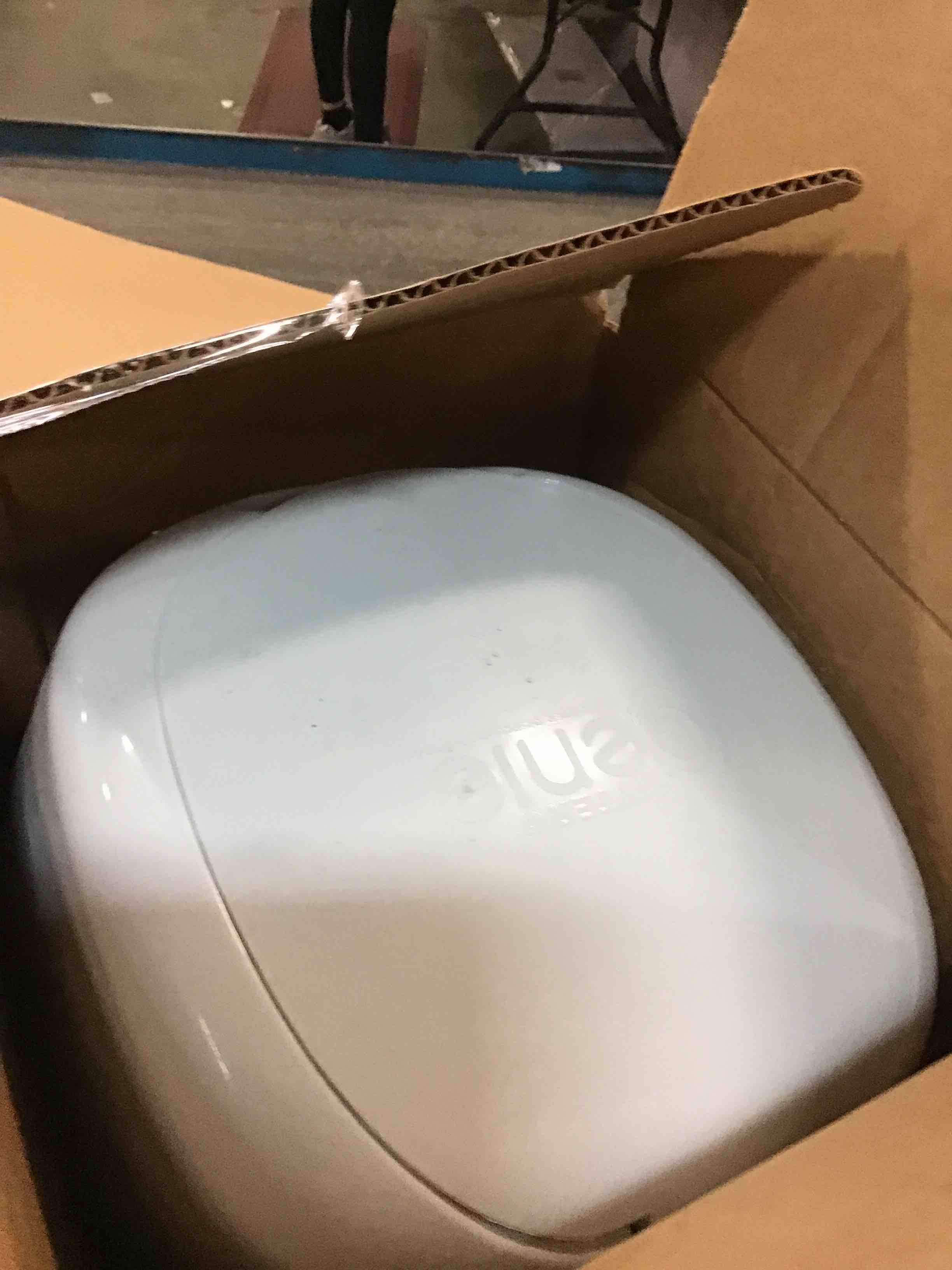 https://s3.amazonaws.com/lotting-images-prod/bidfta/BLU6340920_1712858342055.jpeg