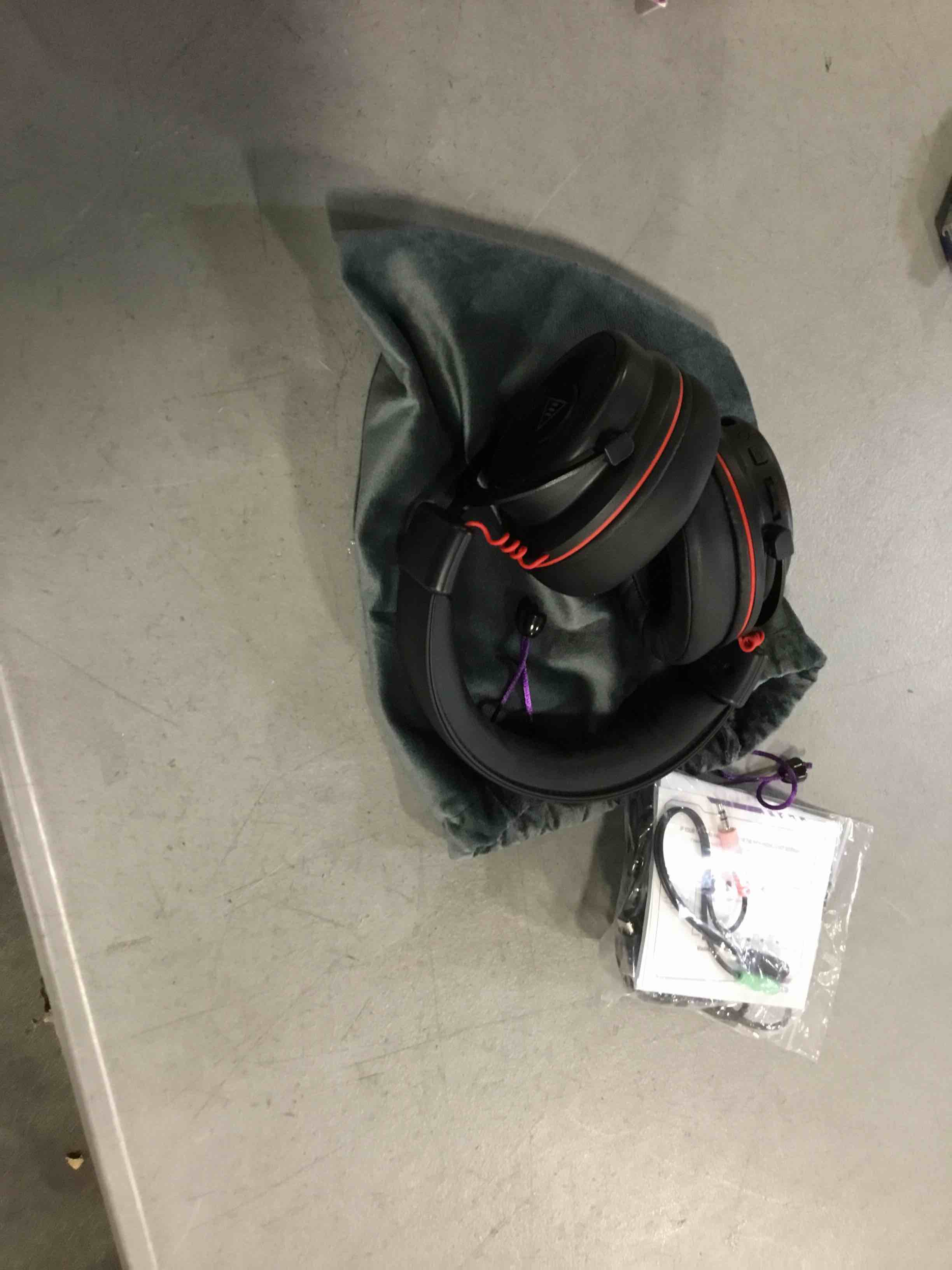 https://s3.amazonaws.com/lotting-images-prod/bidfta/BLU6342055_1713466015640.jpeg