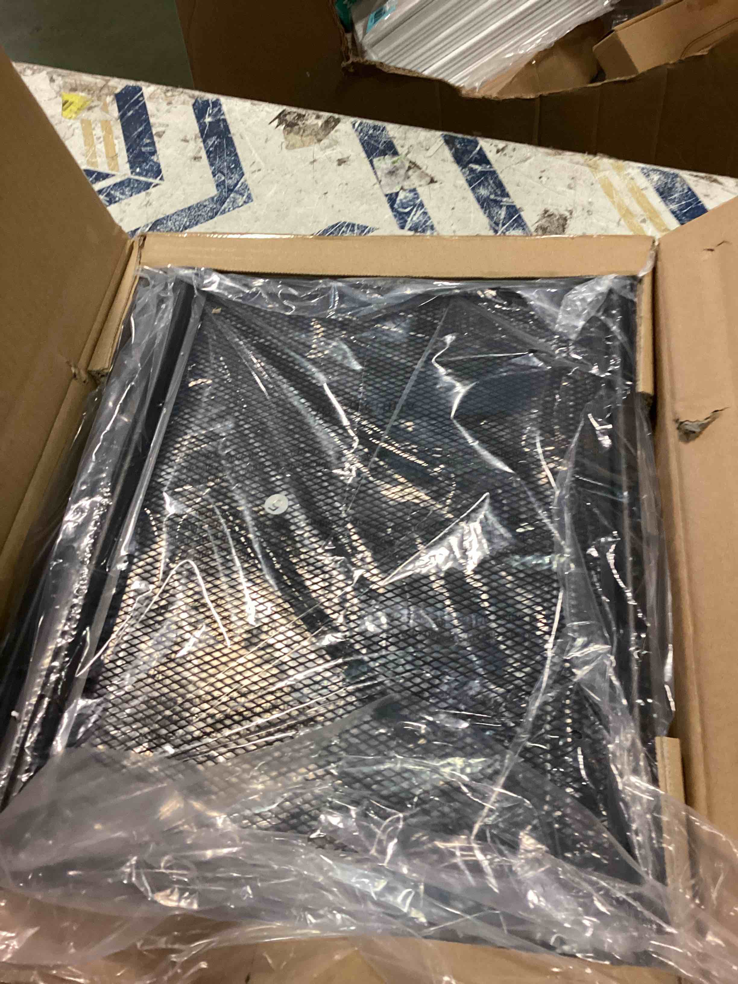 https://s3.amazonaws.com/lotting-images-prod/bidfta/BLU6342289_1713874688297.jpeg