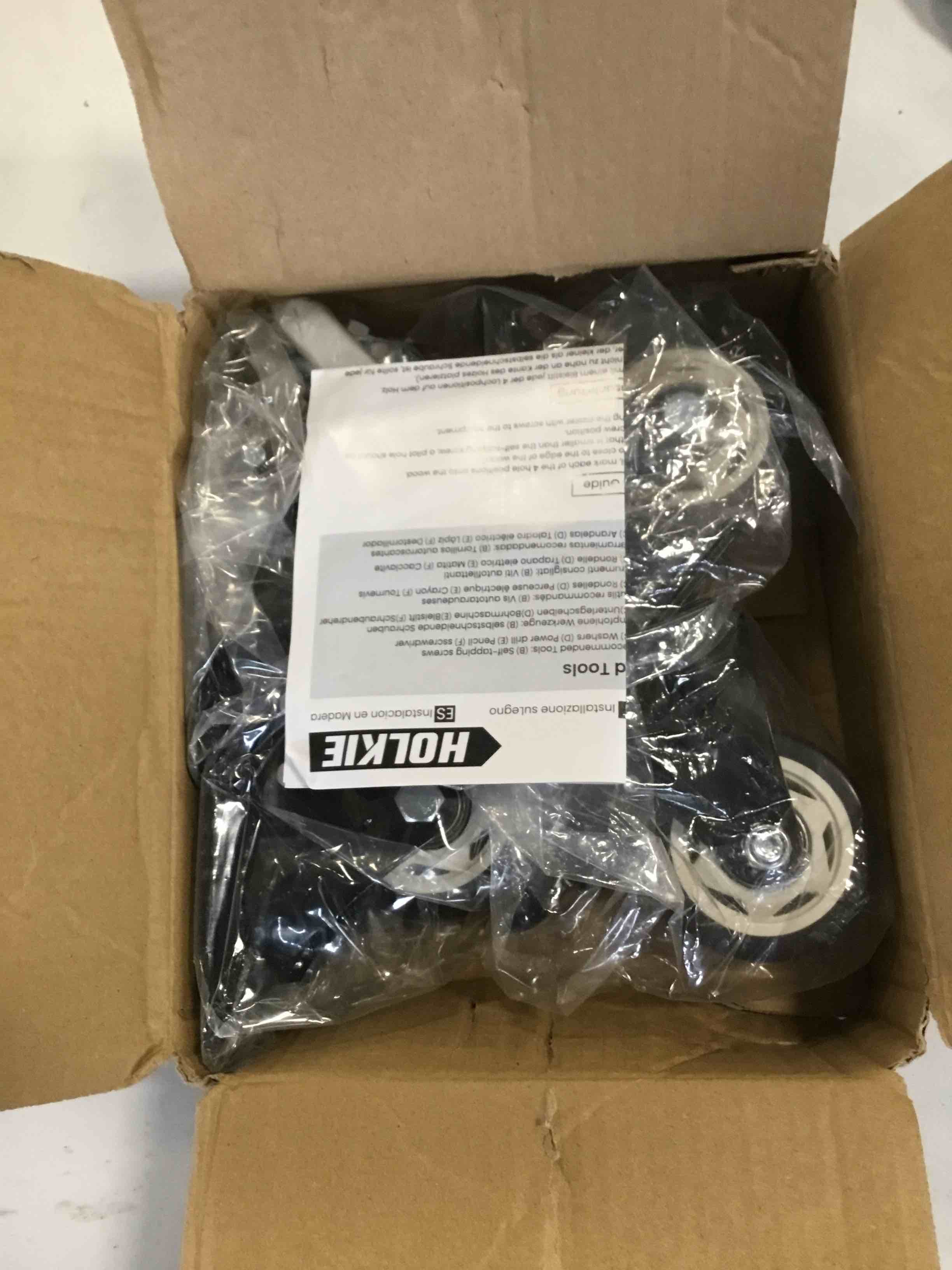 https://s3.amazonaws.com/lotting-images-prod/bidfta/BLU6342688_1712077404538.jpeg