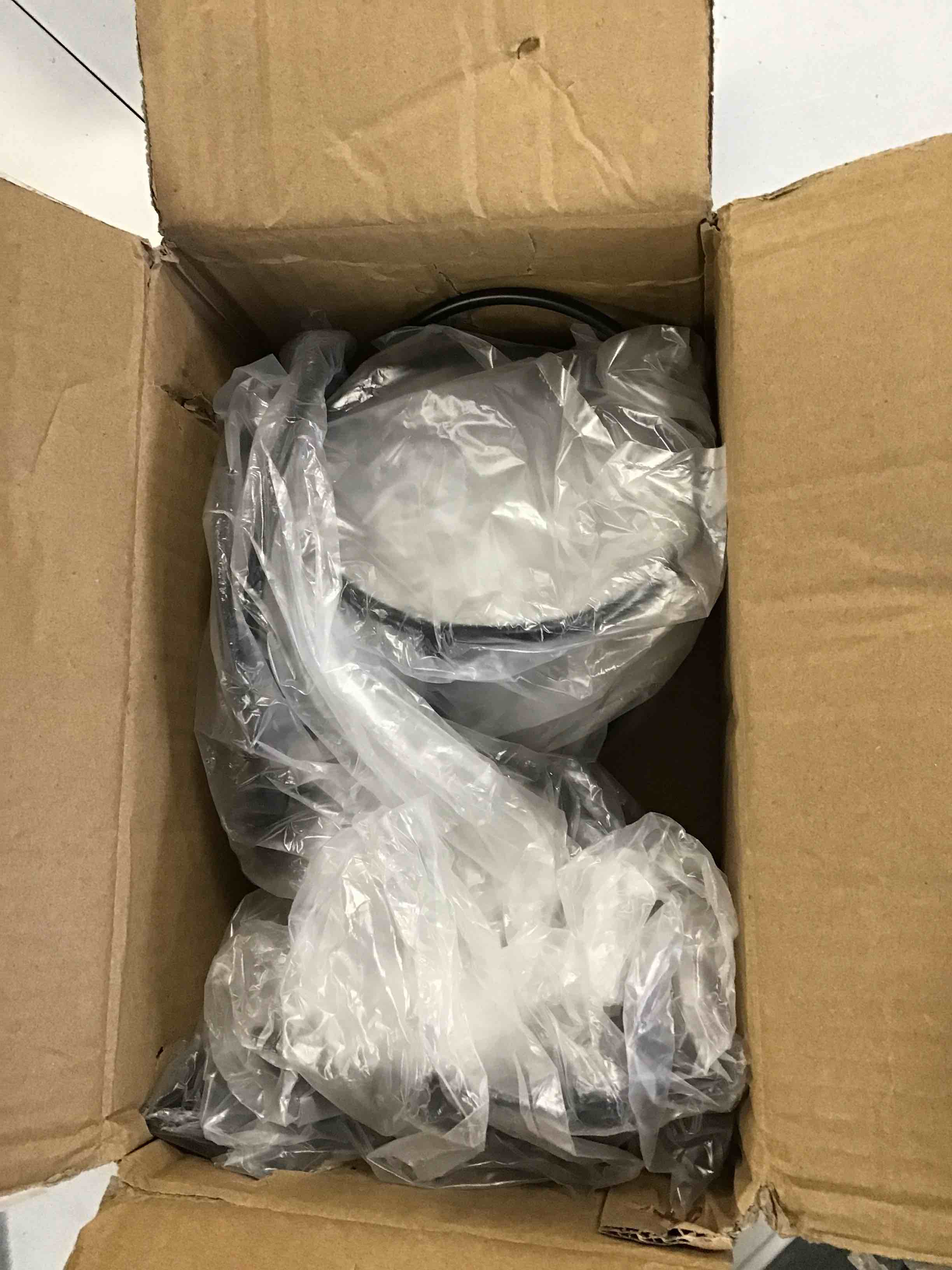 https://s3.amazonaws.com/lotting-images-prod/bidfta/BLU6342834_1712236655260.jpeg