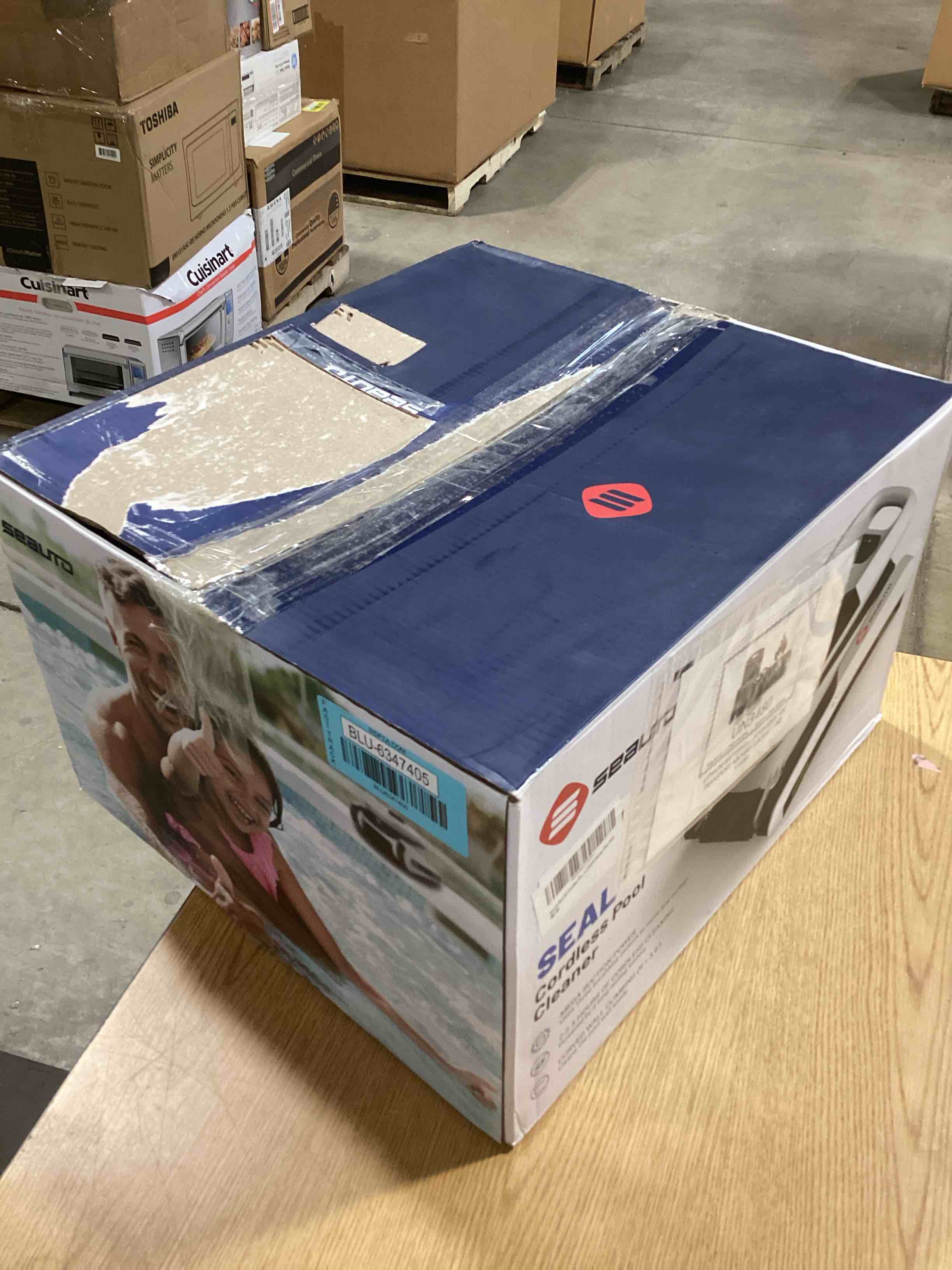 https://s3.amazonaws.com/lotting-images-prod/bidfta/BLU6347405_1718715011180.jpeg