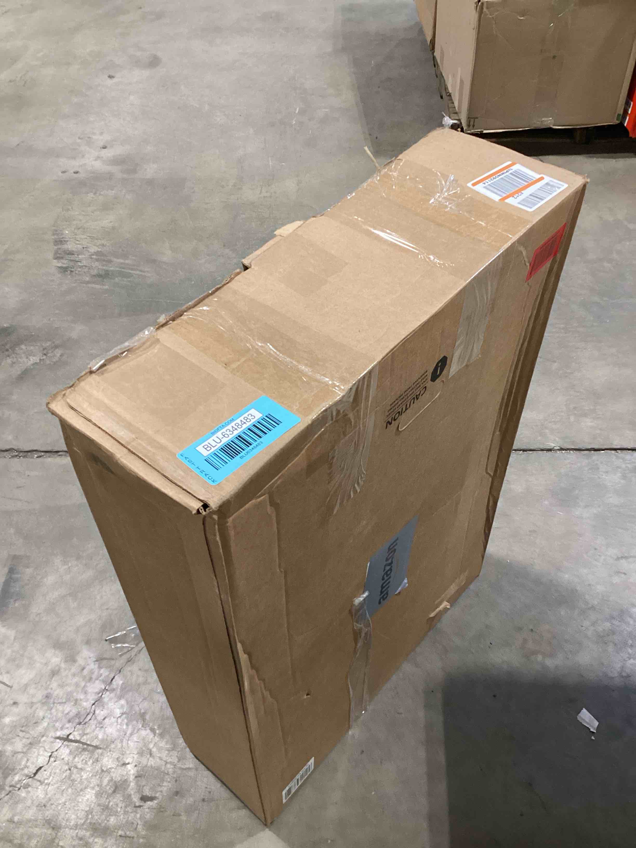https://s3.amazonaws.com/lotting-images-prod/bidfta/BLU6348483_1714486090040.jpeg