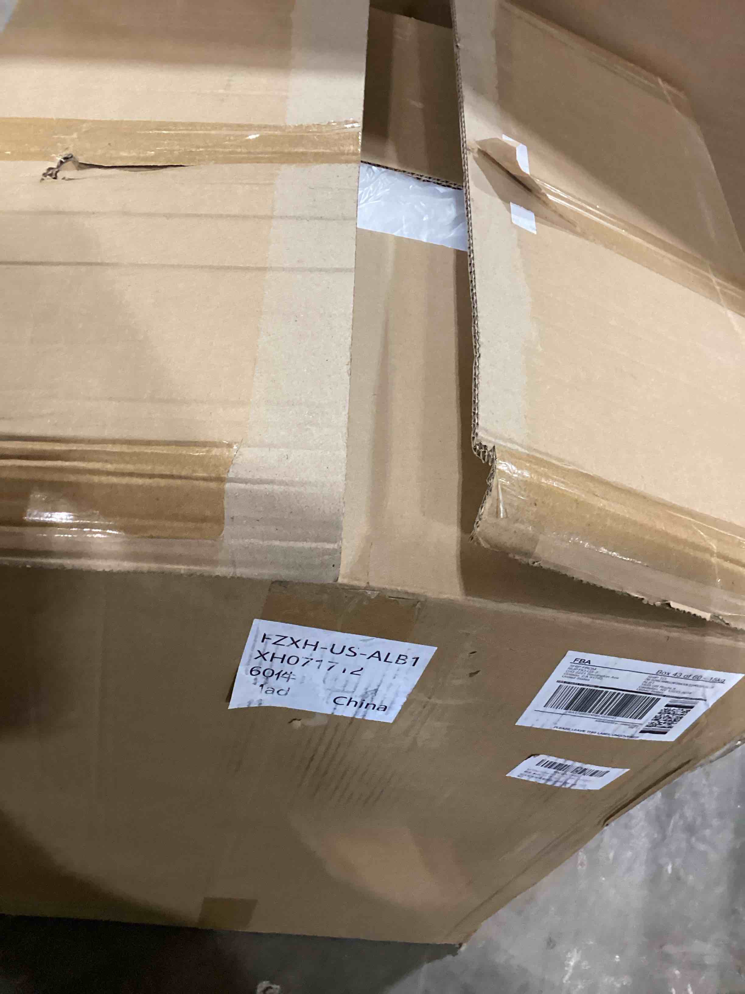 https://s3.amazonaws.com/lotting-images-prod/bidfta/BLU6349220_1715969700122.jpeg