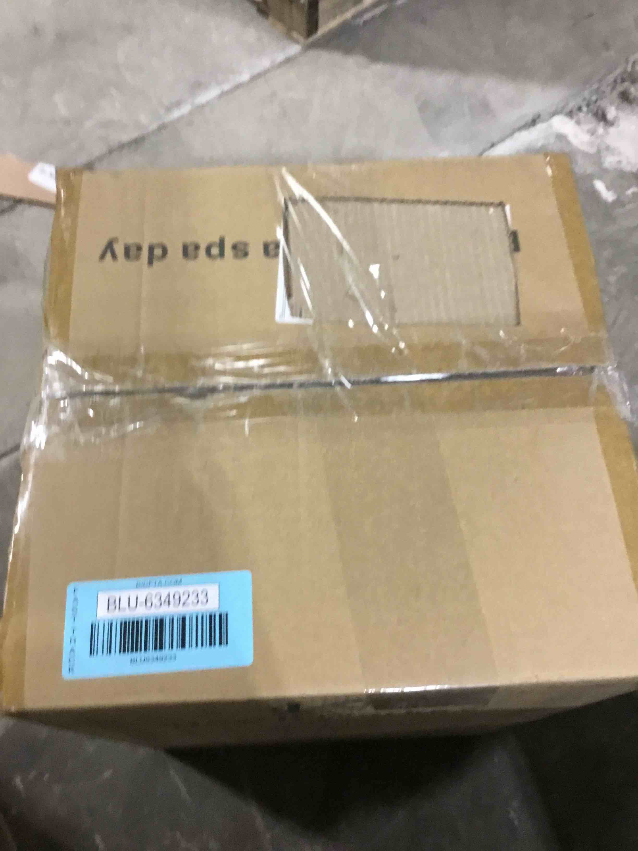https://s3.amazonaws.com/lotting-images-prod/bidfta/BLU6349233_1716031716247.jpeg