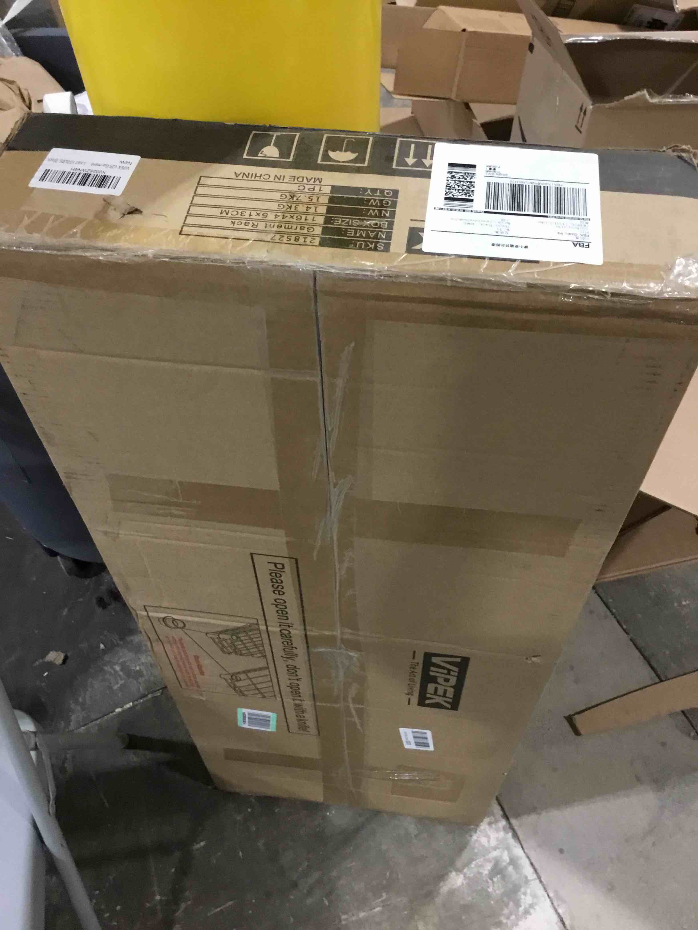 https://s3.amazonaws.com/lotting-images-prod/bidfta/BLU6349246_1716037225121.jpeg