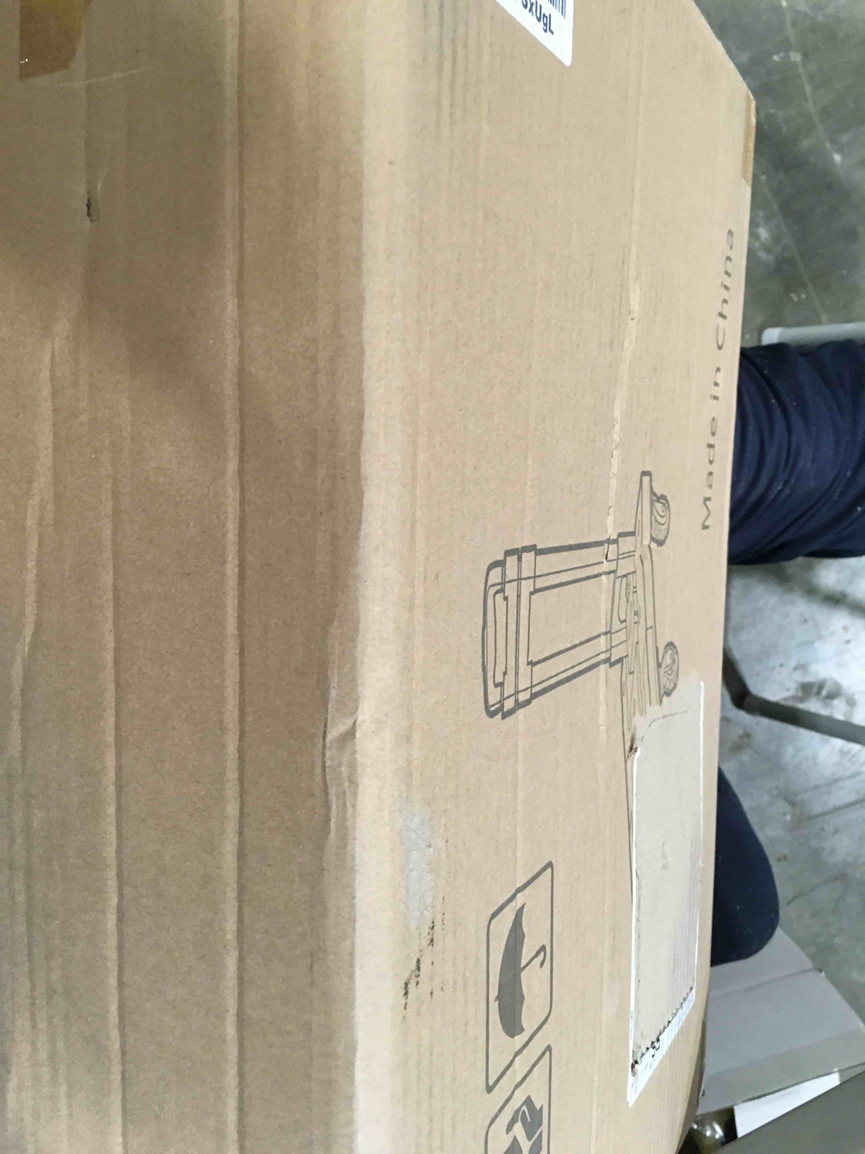 https://s3.amazonaws.com/lotting-images-prod/bidfta/BLU6349307_1716215590490.jpeg