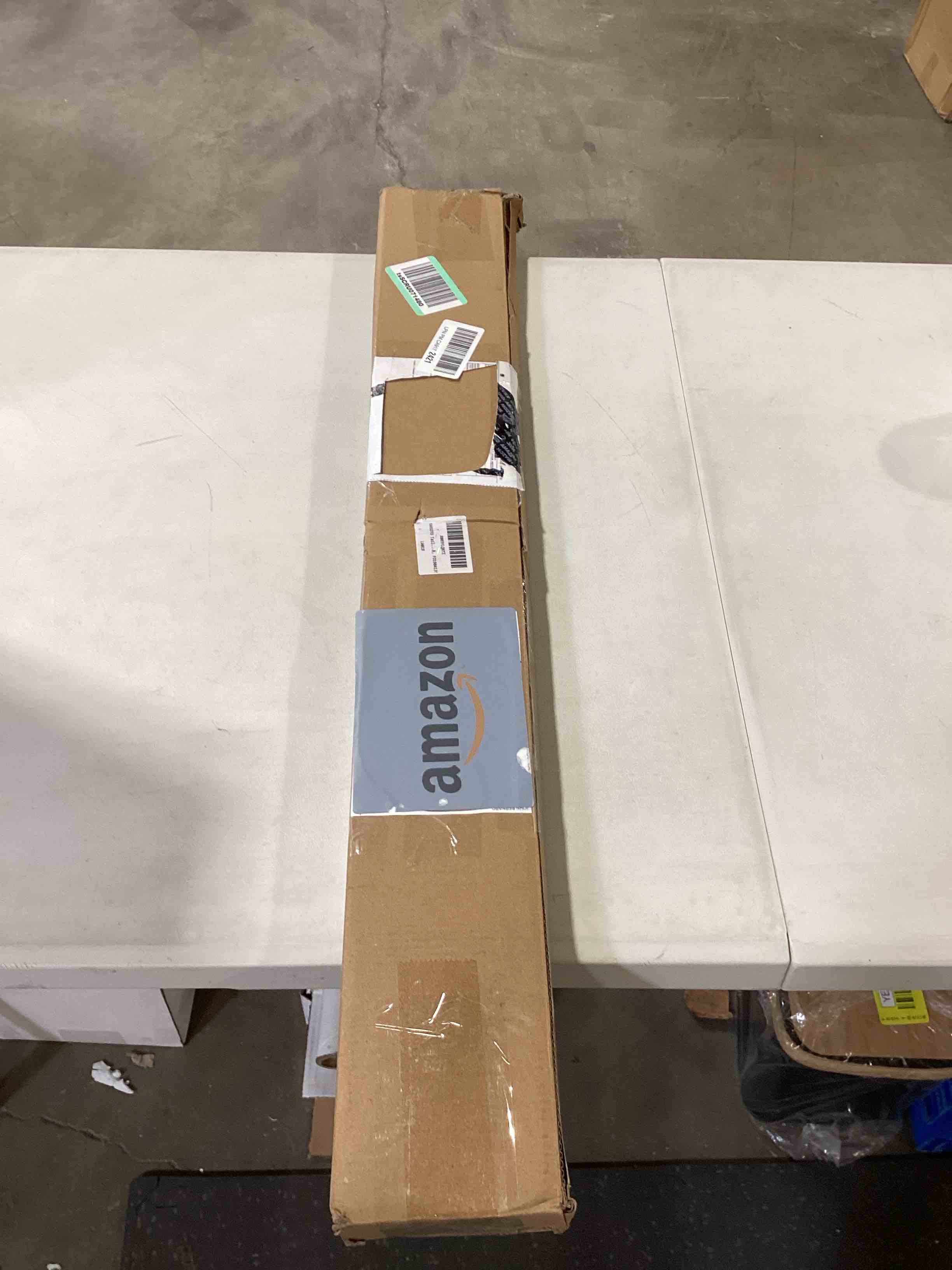 https://s3.amazonaws.com/lotting-images-prod/bidfta/BLU6349600_1716479640221.jpeg