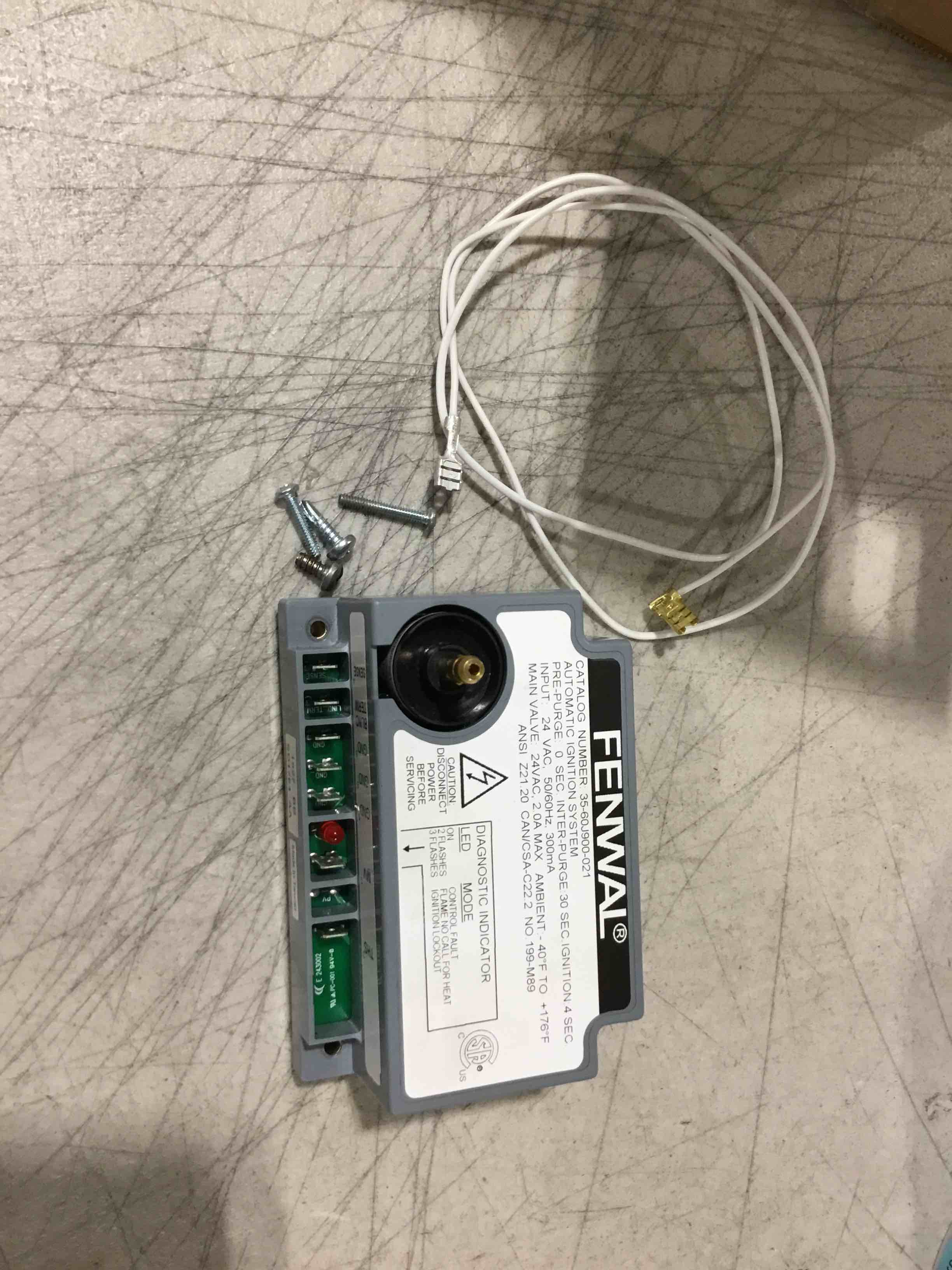 https://s3.amazonaws.com/lotting-images-prod/bidfta/BLU6350022_1718735705924.jpeg