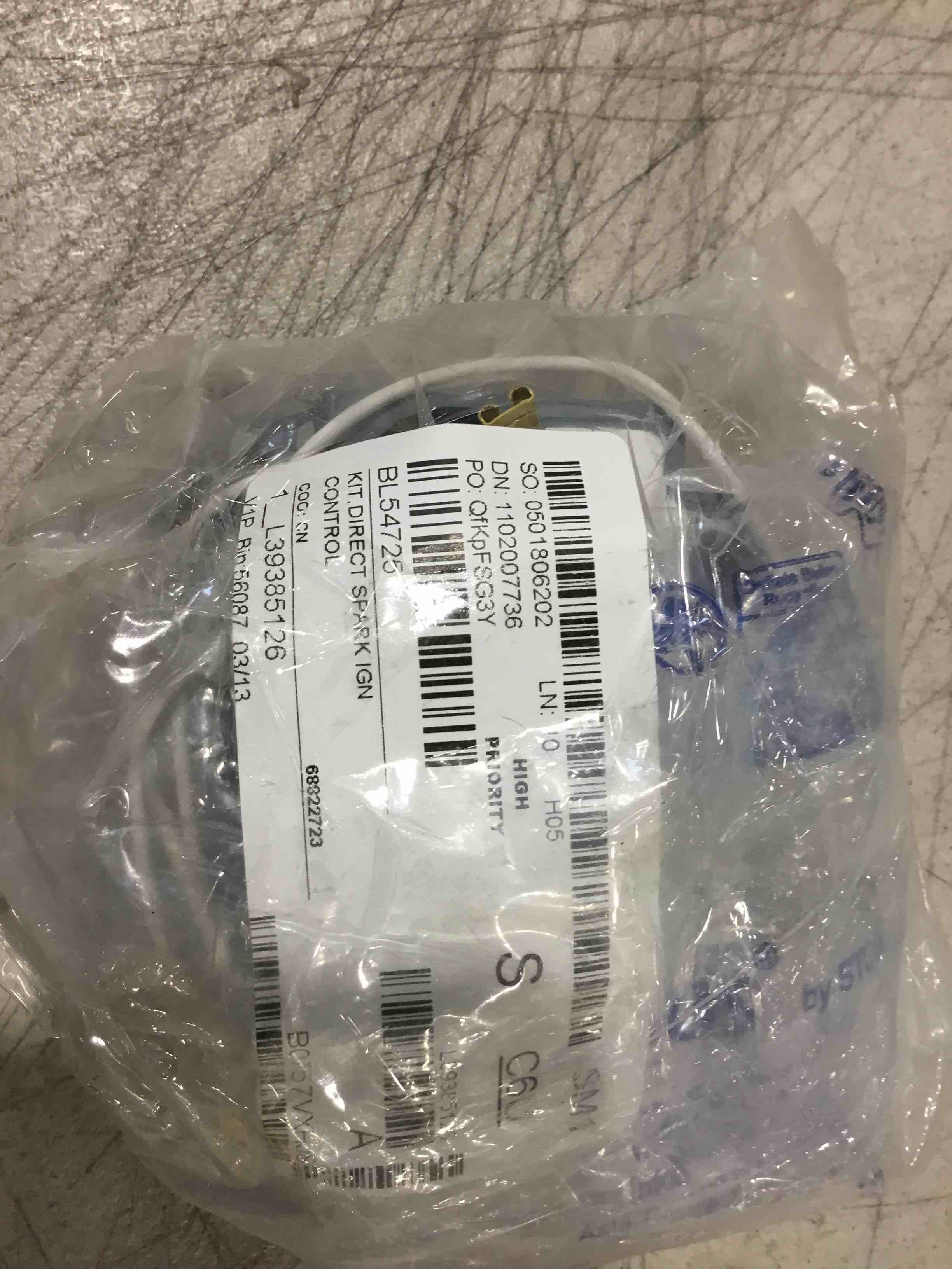 https://s3.amazonaws.com/lotting-images-prod/bidfta/BLU6350022_1718735871755.jpeg