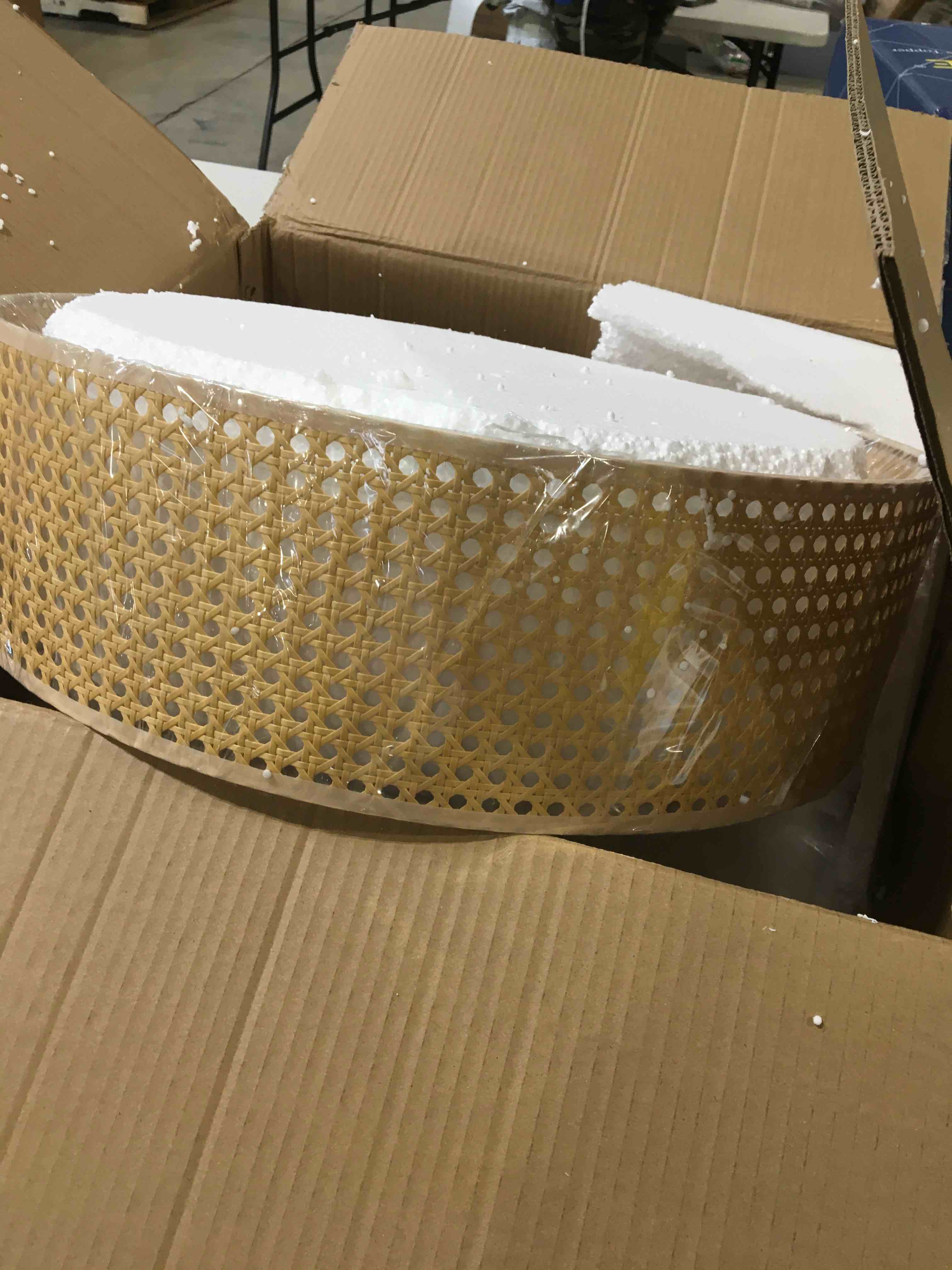 https://s3.amazonaws.com/lotting-images-prod/bidfta/BLU6350150_1719234195781.jpeg