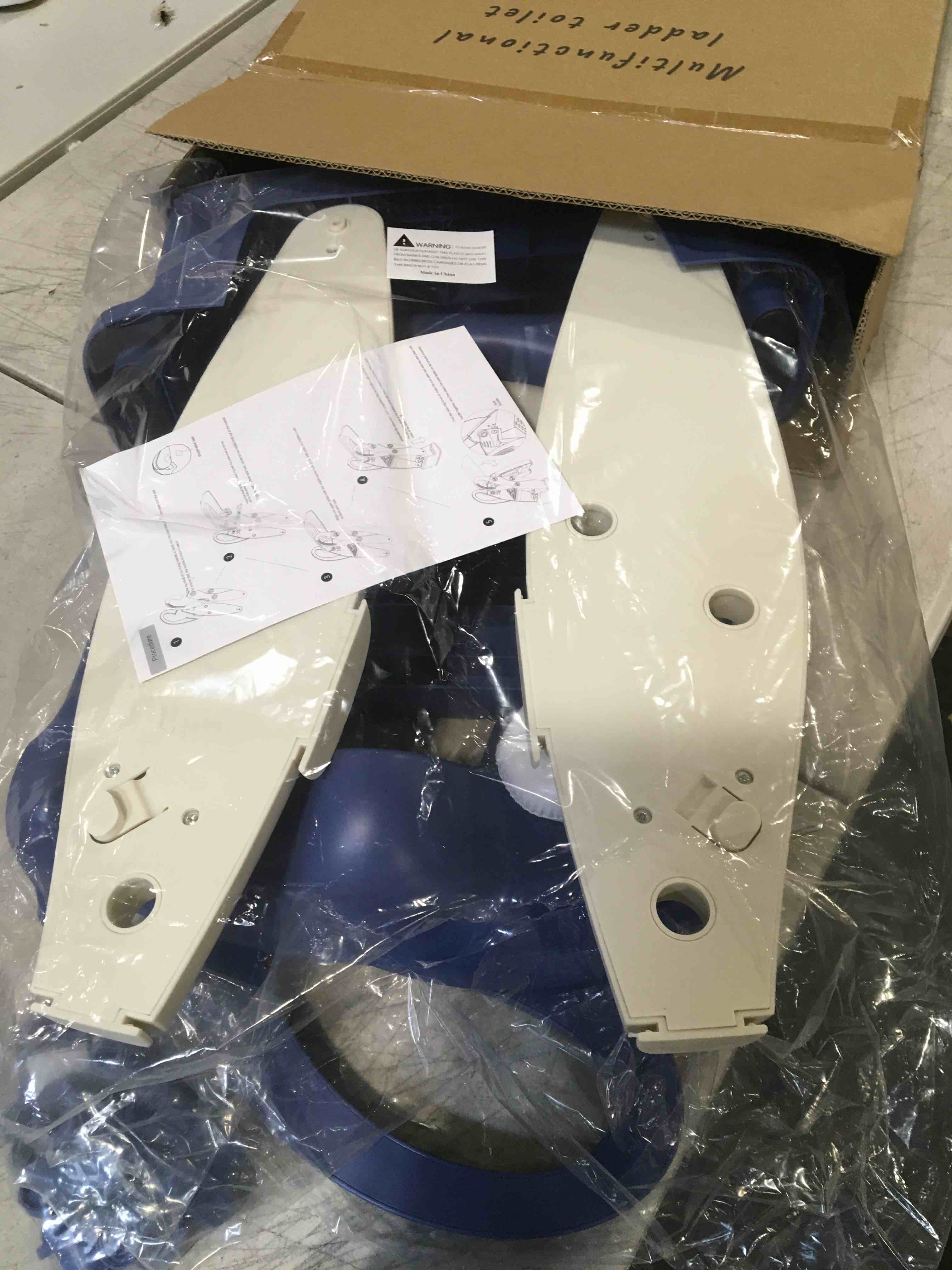 https://s3.amazonaws.com/lotting-images-prod/bidfta/BLU6350167_1719237820774.jpeg
