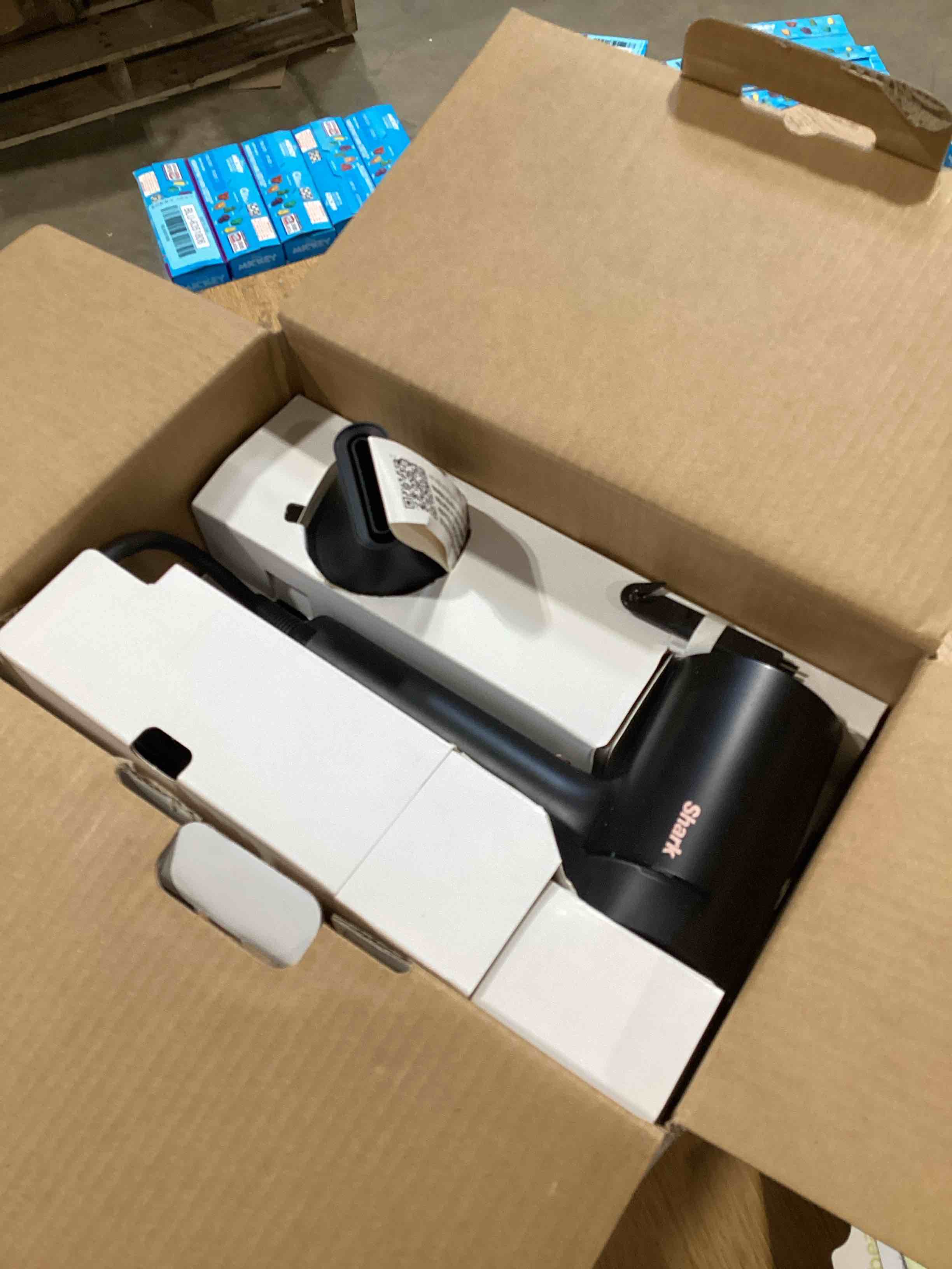 https://s3.amazonaws.com/lotting-images-prod/bidfta/BLU6351930_1717519698947.jpeg