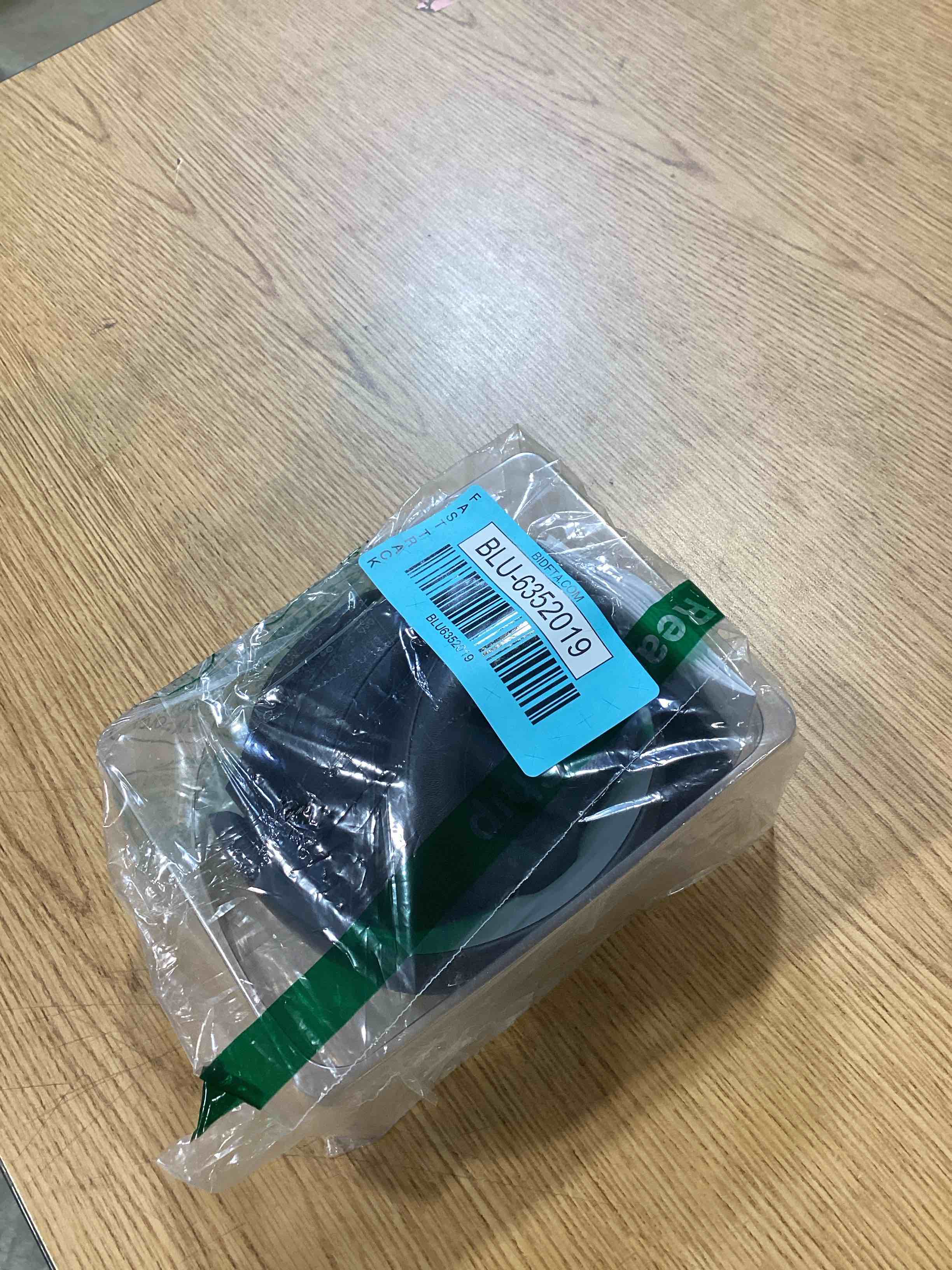 https://s3.amazonaws.com/lotting-images-prod/bidfta/BLU6352019_1717692404074.jpeg
