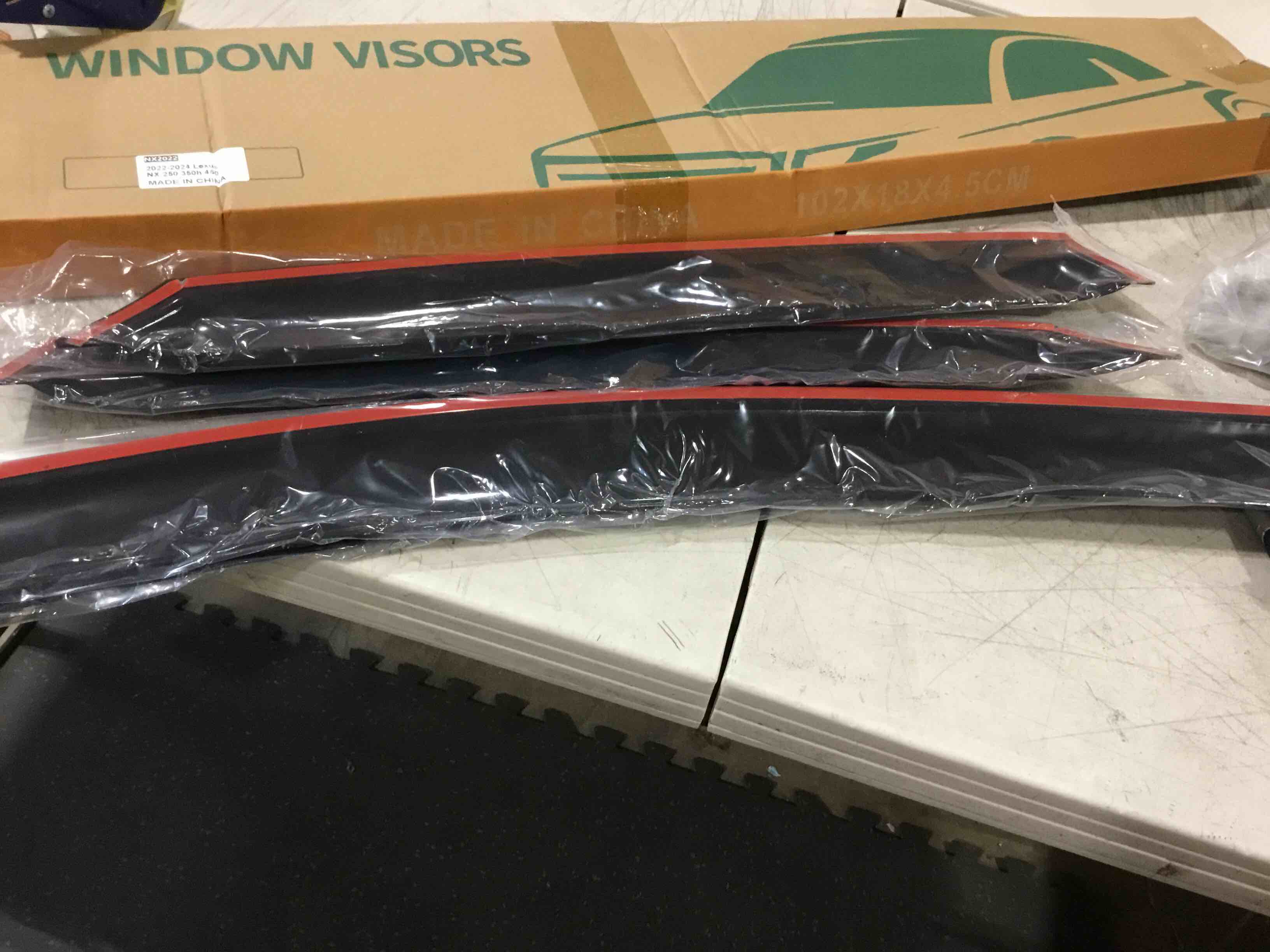 https://s3.amazonaws.com/lotting-images-prod/bidfta/BLU6352866_1718969245667.jpeg